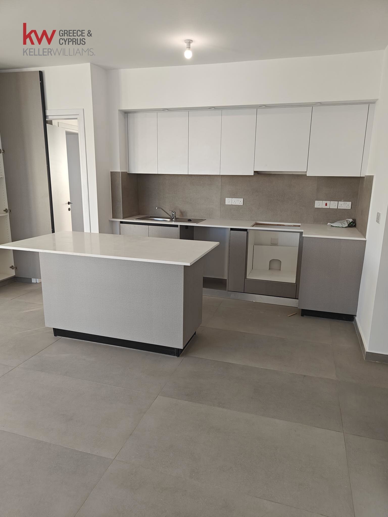 For rent, Larnaca City, Apartment 77 sqr.m.