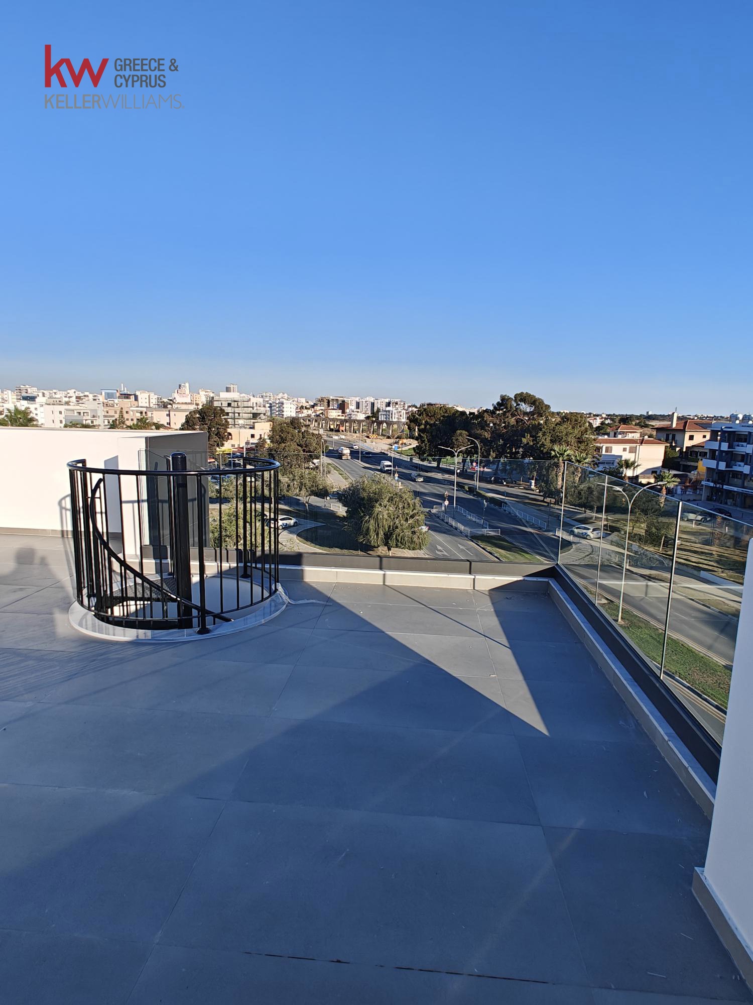 2-bed apartment for rent in Larnaca City photo 12