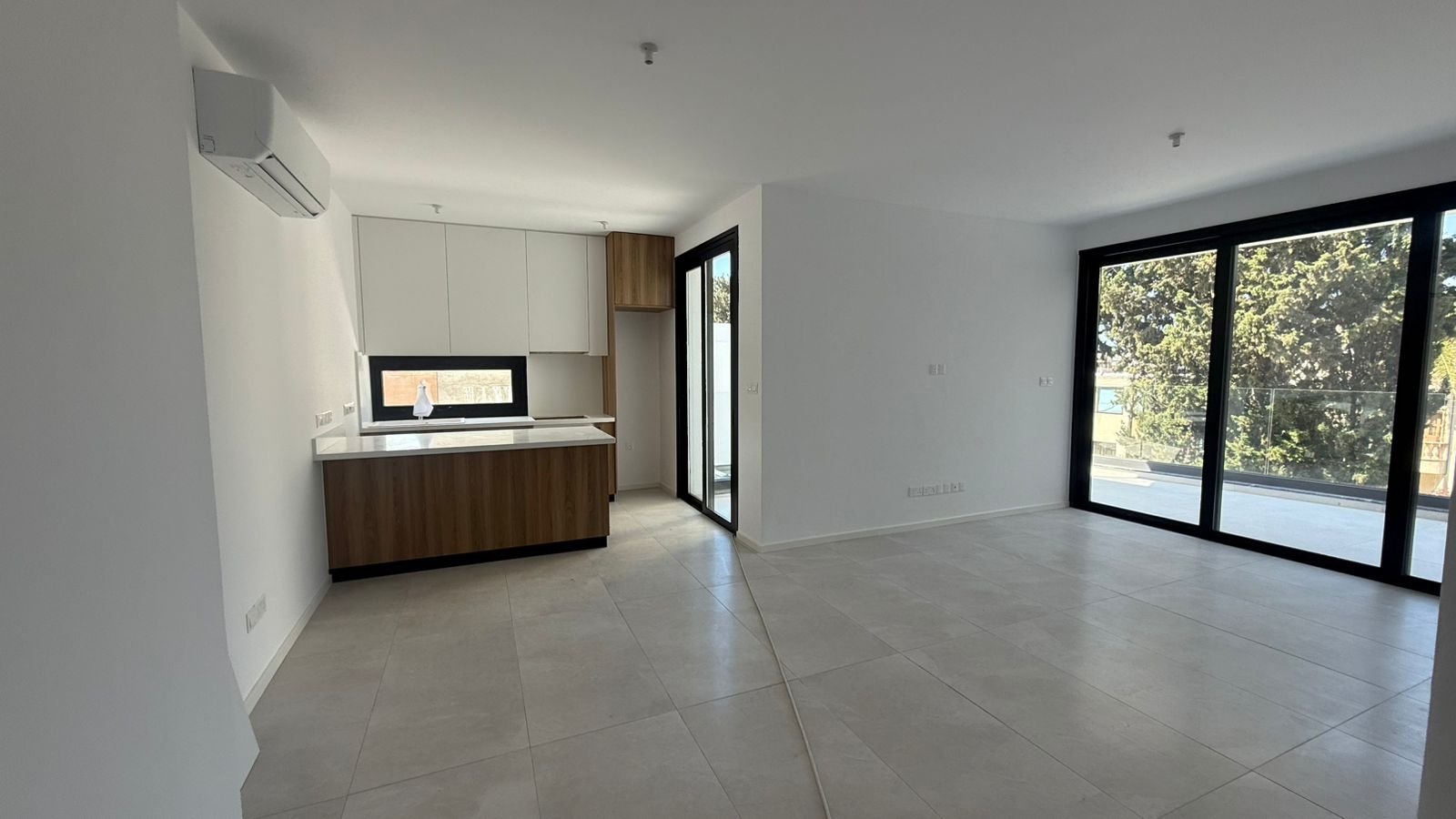 Modern 2-Bedroom Apartment in Universal, Paphos