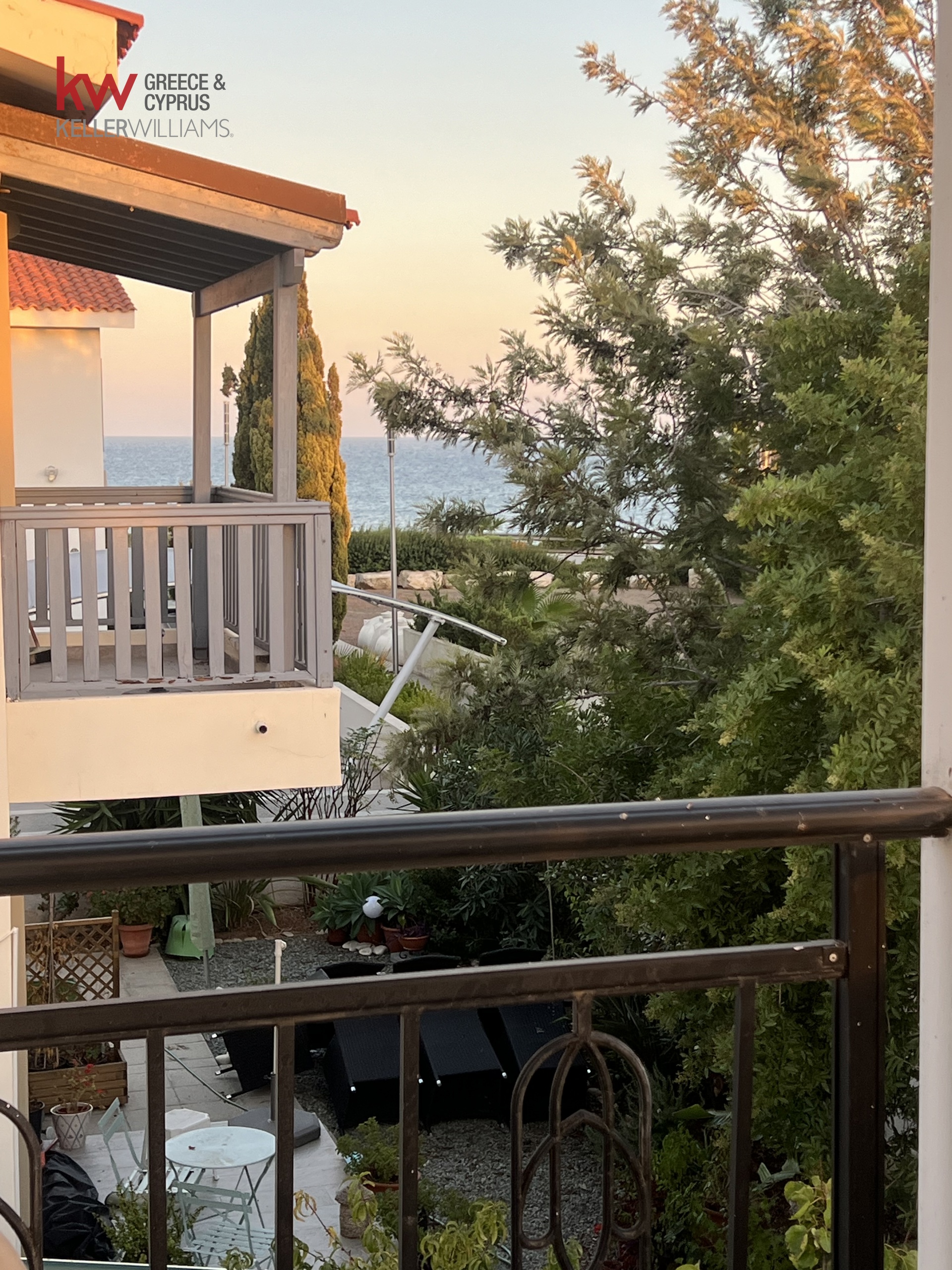 3-bed detached house with garden and sea view in Perivolia photo 4