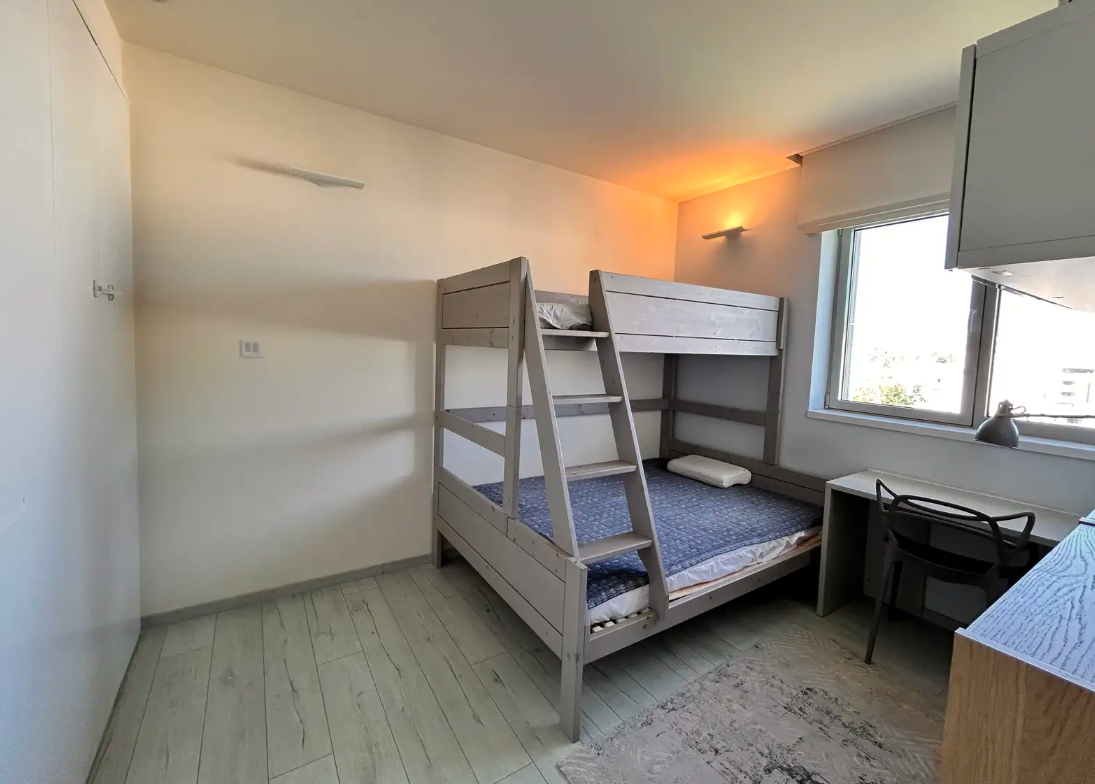 Modern 2-bedroom seafront apartment in Neapolis, Limassol photo 3