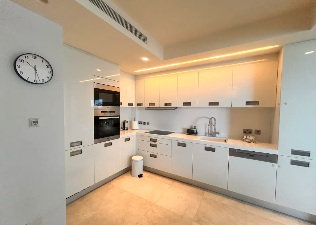 Modern 2-bedroom seafront apartment in Neapolis, Limassol photo 12