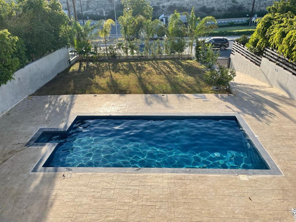 6-bed house with pool and garden in Agios Tychon photo 8
