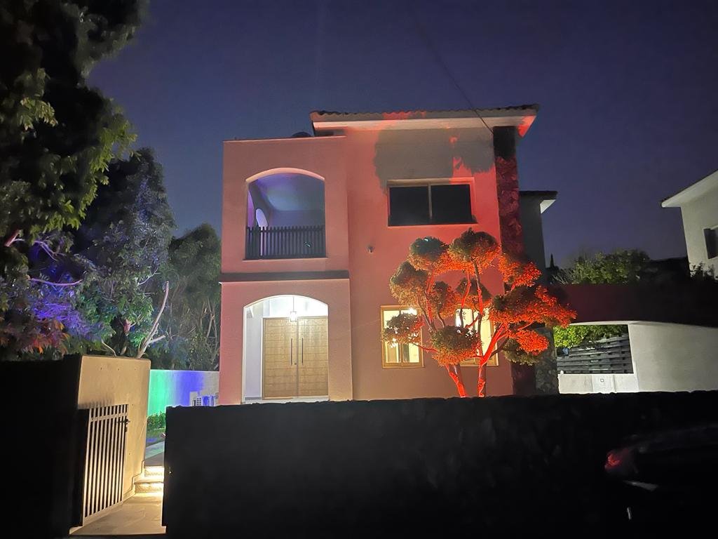 6-bed house with pool and garden in Agios Tychon photo 12