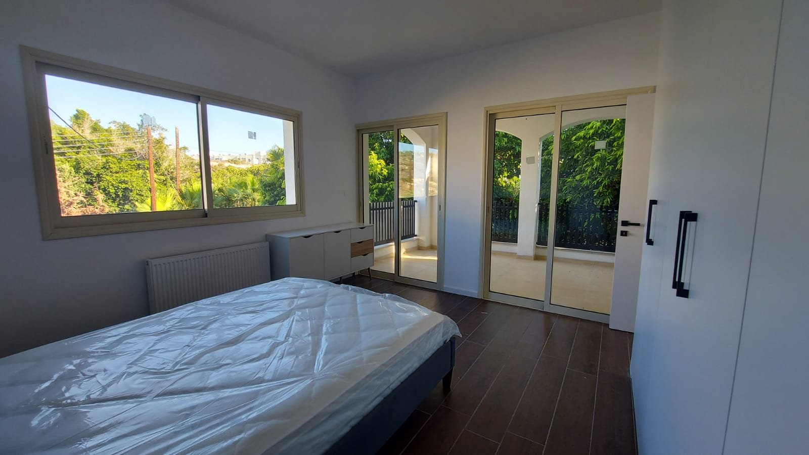 6-bed house with pool and garden in Agios Tychon photo 17