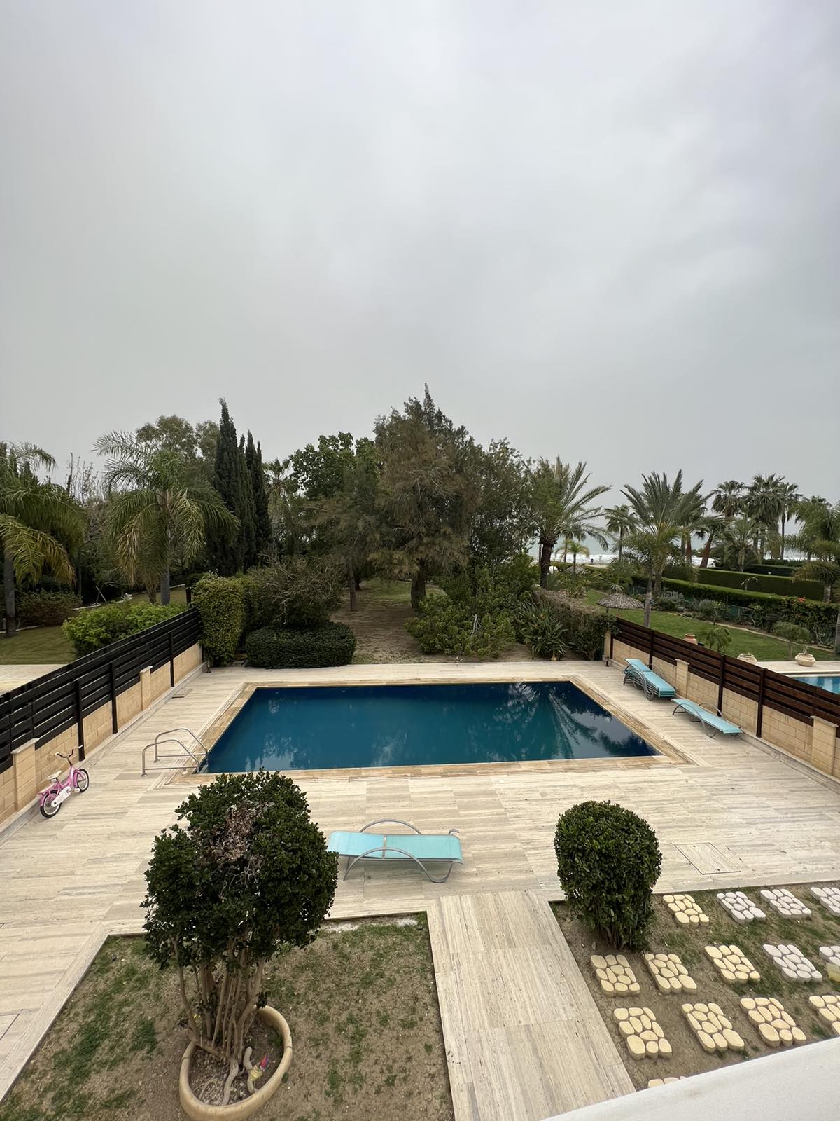 Sea Front Four Bedroom Villa in Pervolia