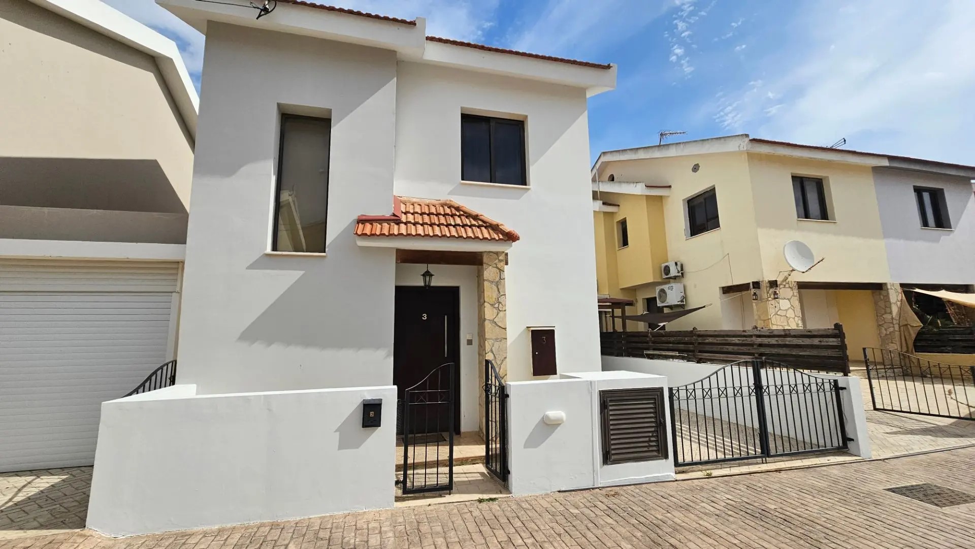 Detached 2-Bedroom House with Spacious Parking &amp;amp; Communal Pool in Pyla, Larnaca | €1,100/month