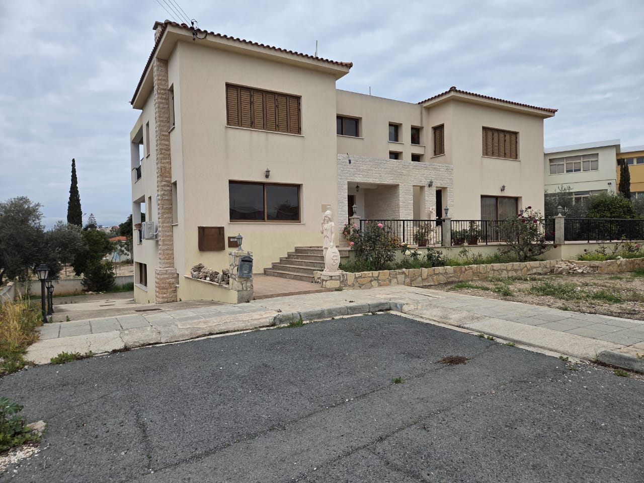 5 +1 Bedroom House For Rent in Paphos