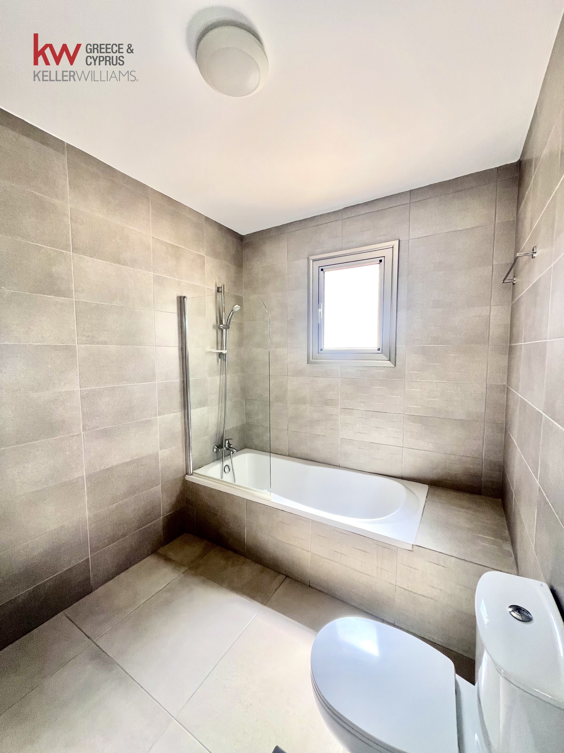 2-bed luxury duplex for rent in Meneou, Larnaca photo 16