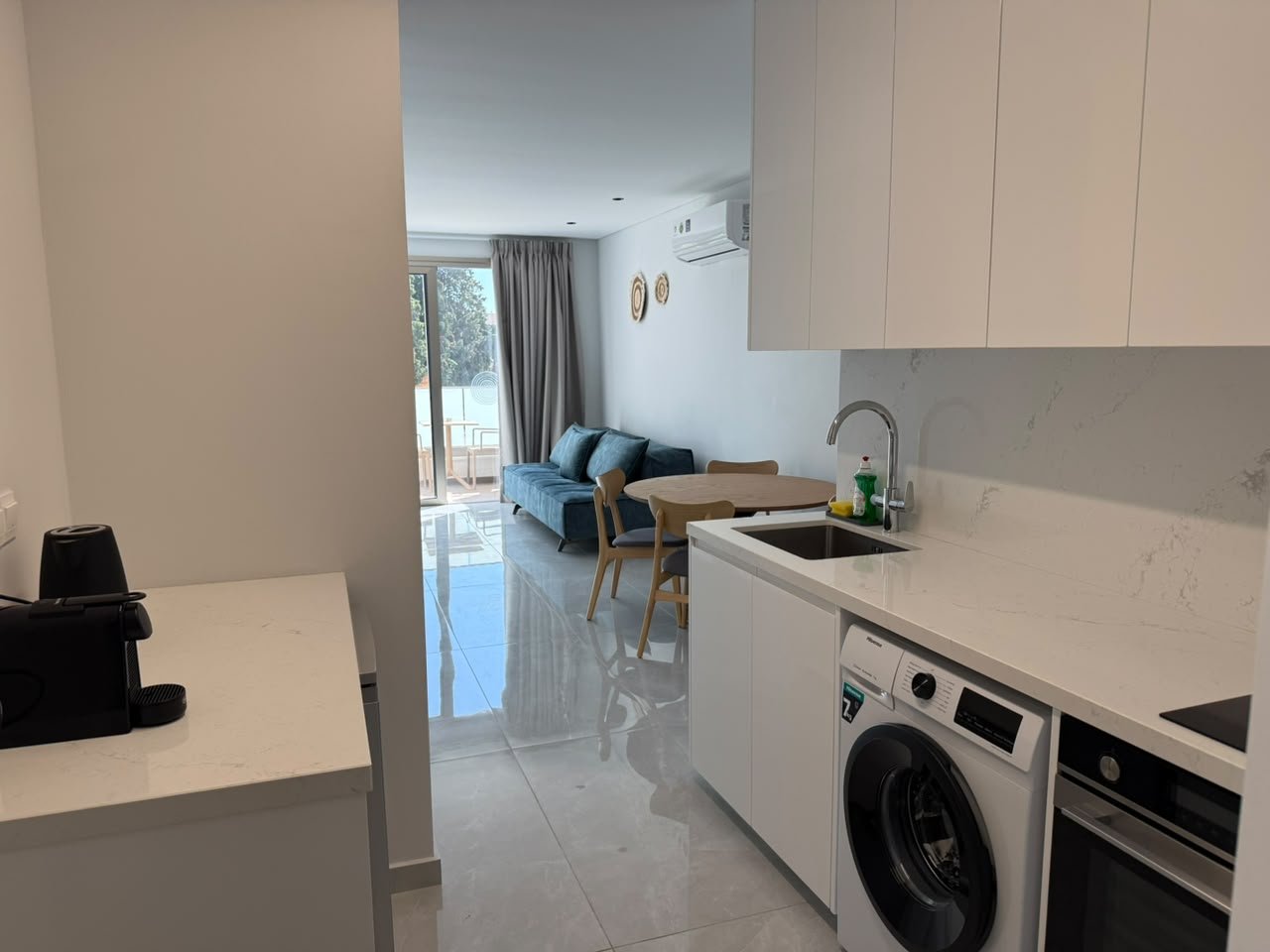 Modern 1-Bedroom Apartment in Kato Paphos, Paphos