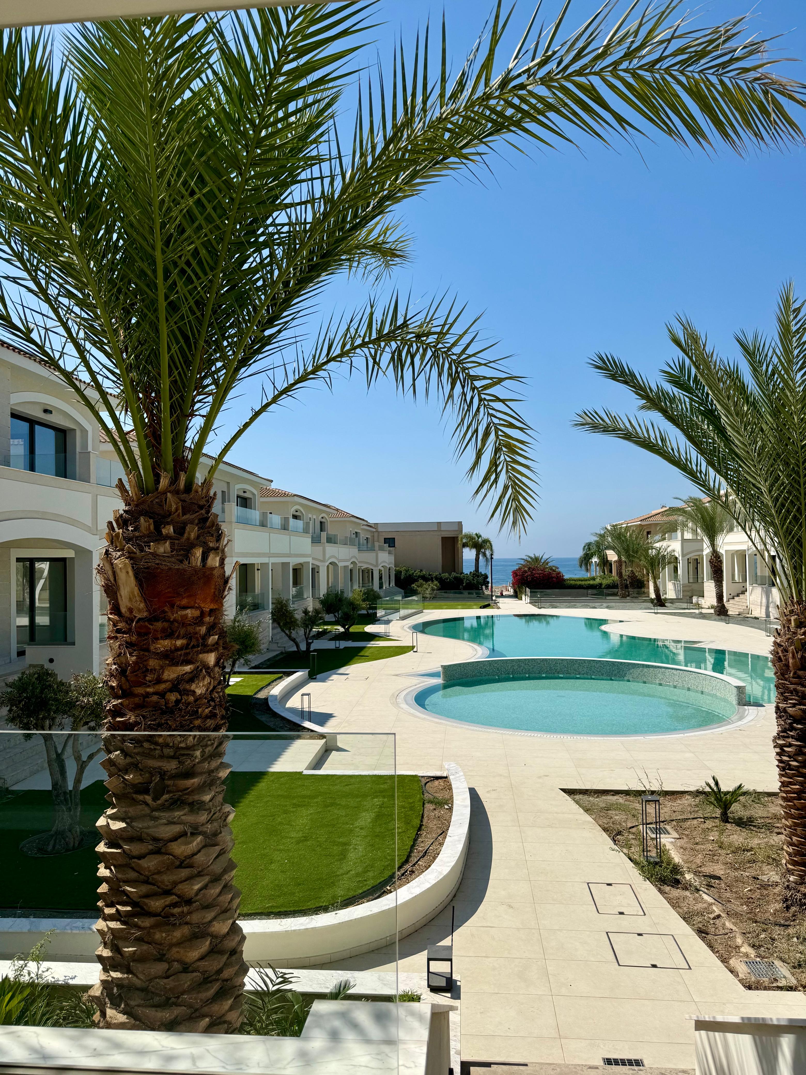 6-bed luxury waterfront villa for rent in Zygi photo 1
