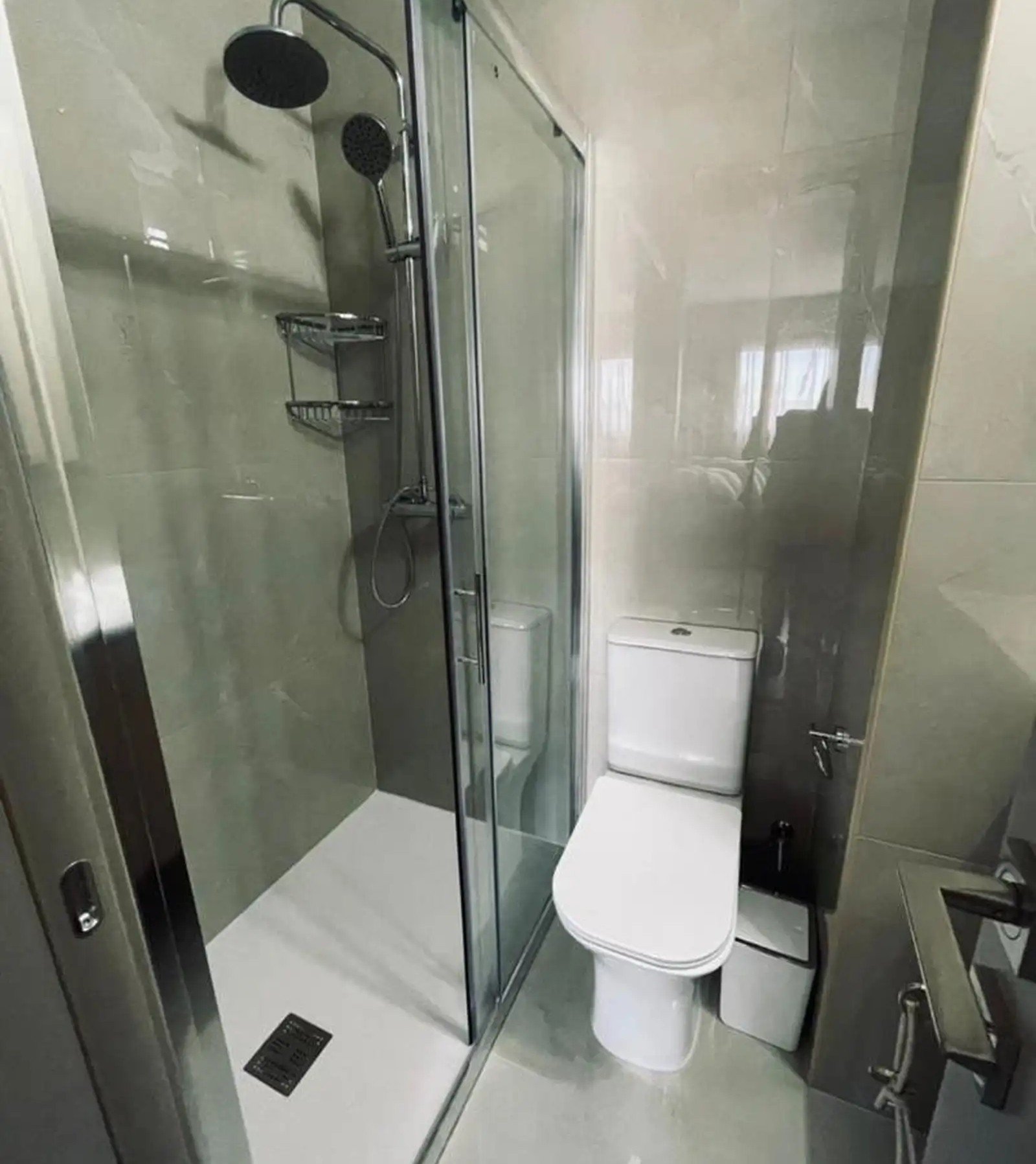 Modern 3-bed penthouse with roof garden in Mesa Geitonia photo 5