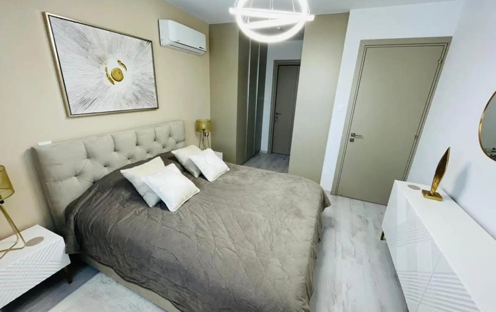 Modern 3-bed penthouse with roof garden in Mesa Geitonia photo 15
