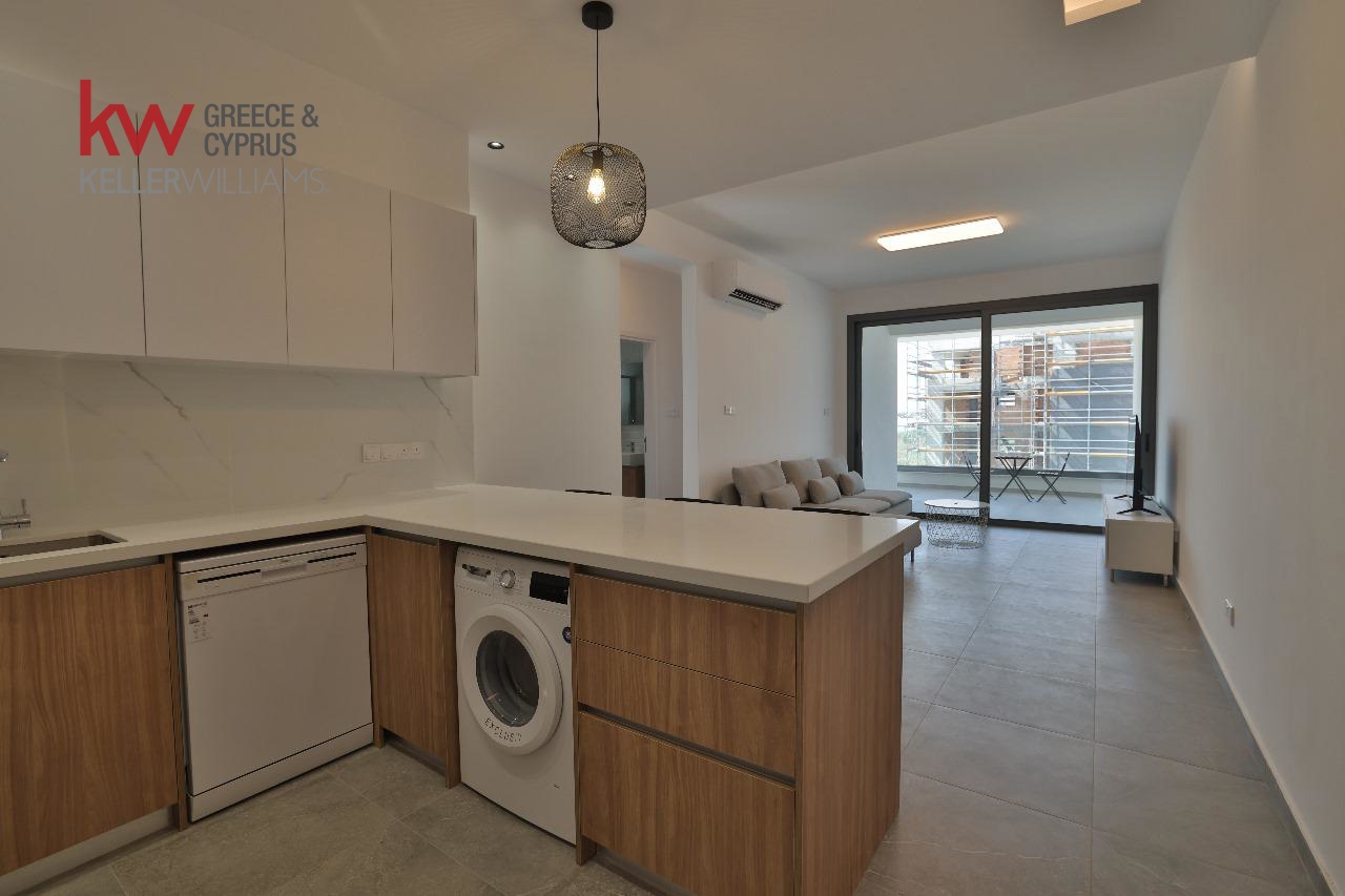 2-bed penthouse with roof garden in Leivadia photo 2