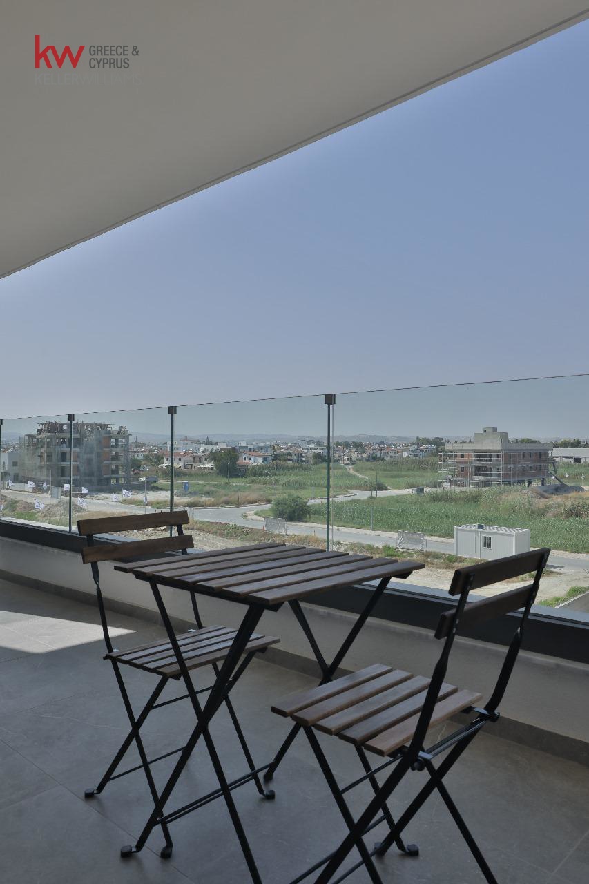2-bed penthouse with roof garden in Leivadia photo 8