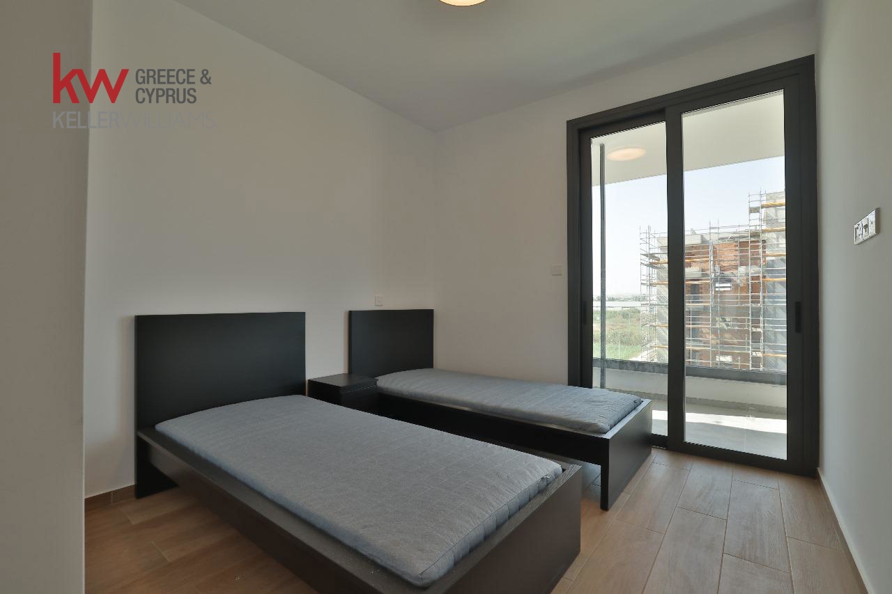 2-bed penthouse with roof garden in Leivadia photo 6