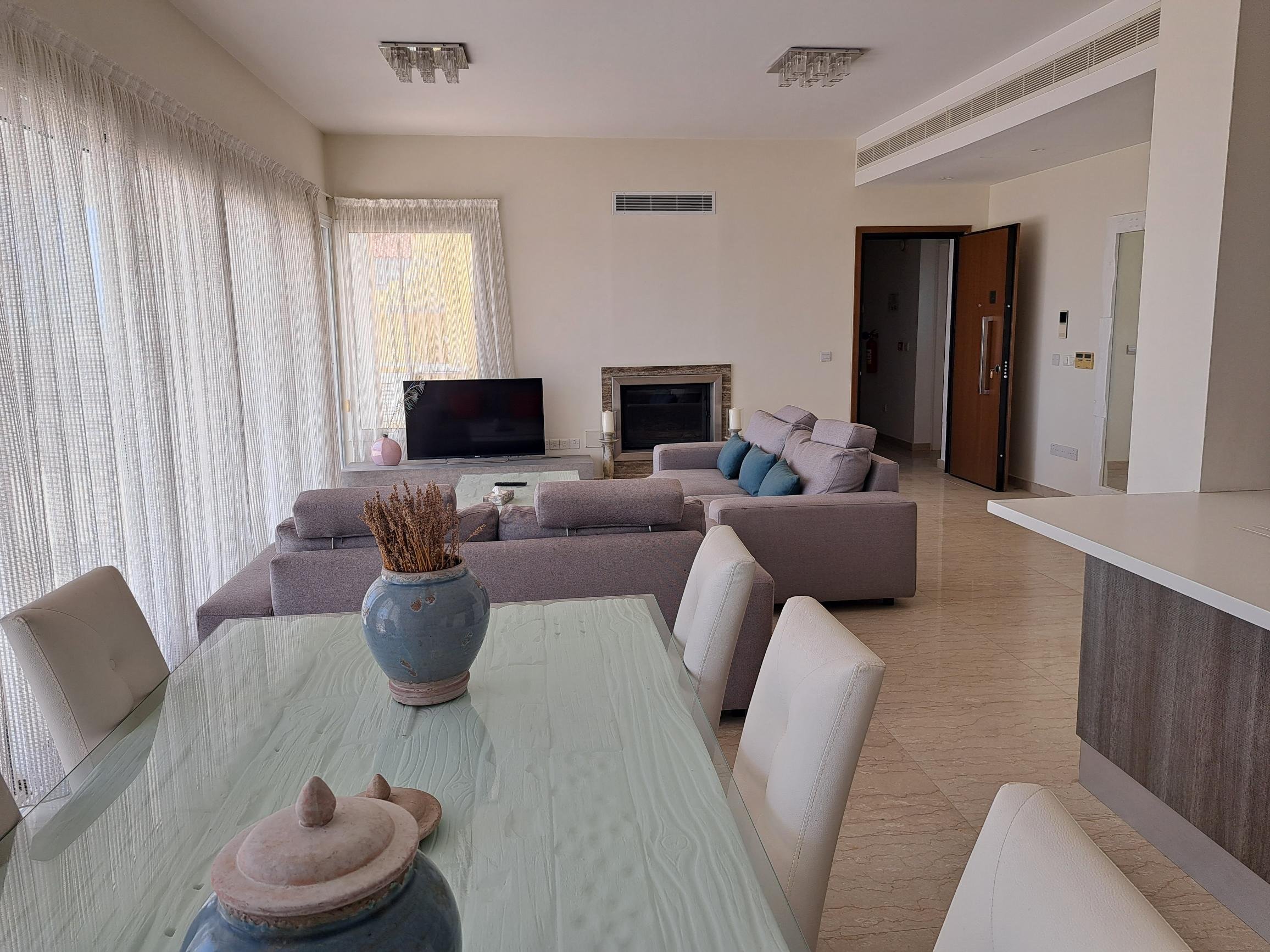 Modern 2-Bedroom Apartment in Limassol Marina, Limassol