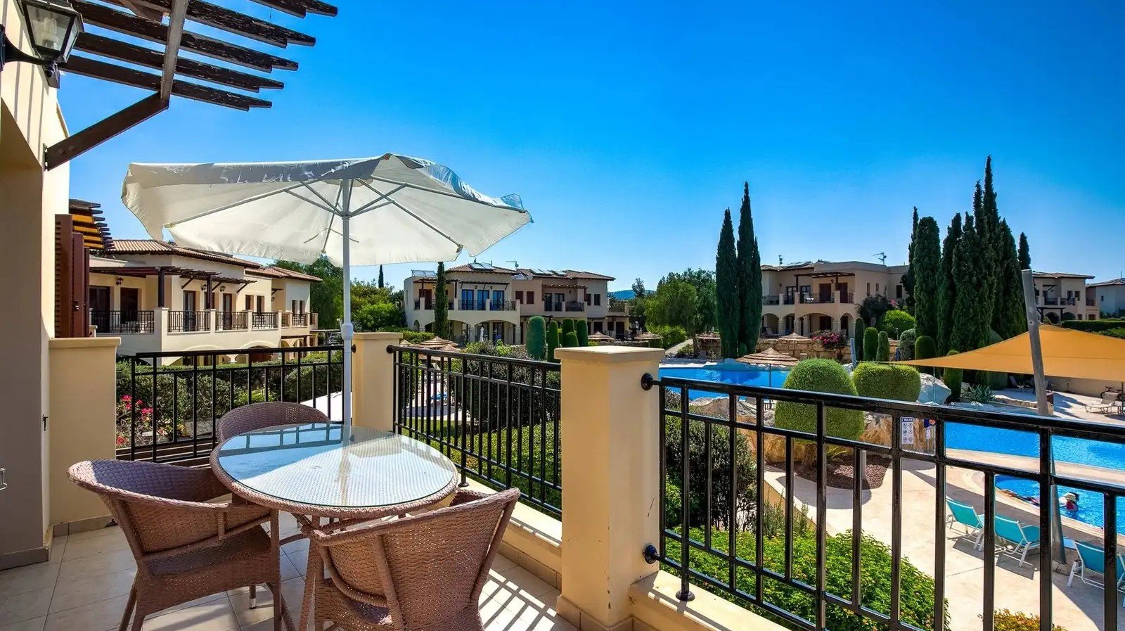 Renovated 2-bed apartment in Aphrodite Hills, Kouklia photo 2