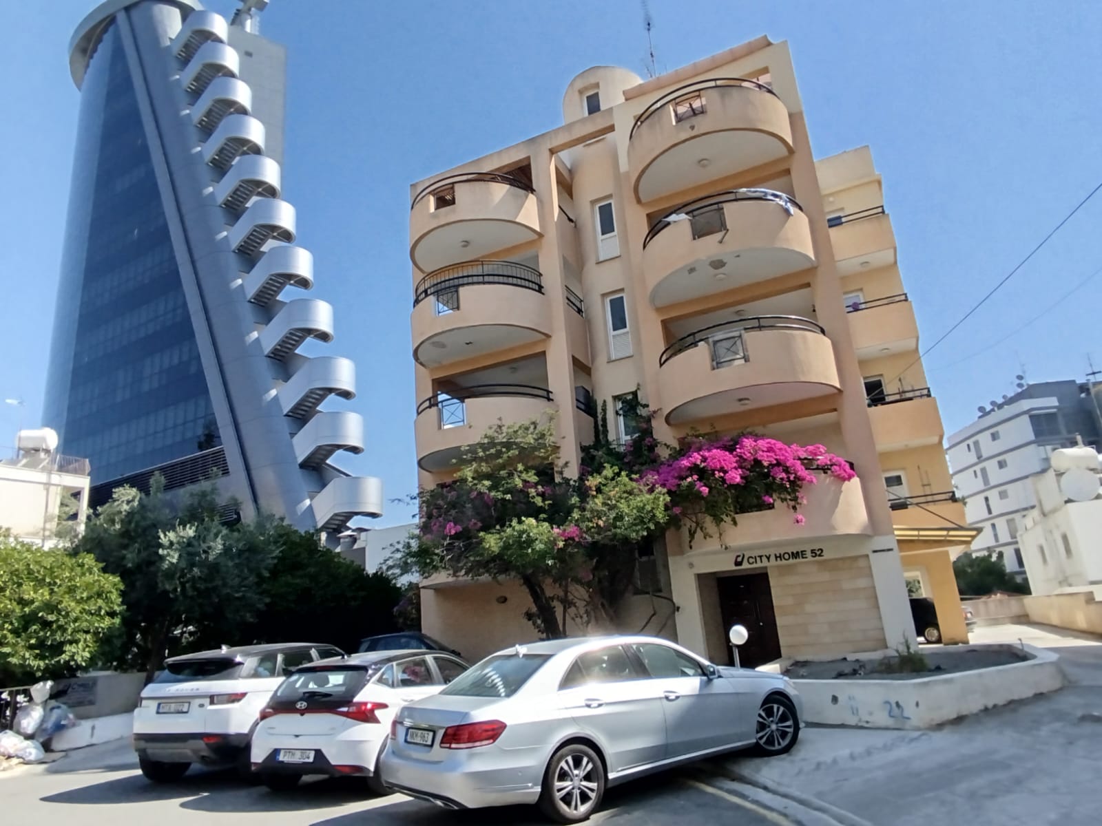 Prime Location 3- bedroom apartment in Nicosia next to wargaming main building