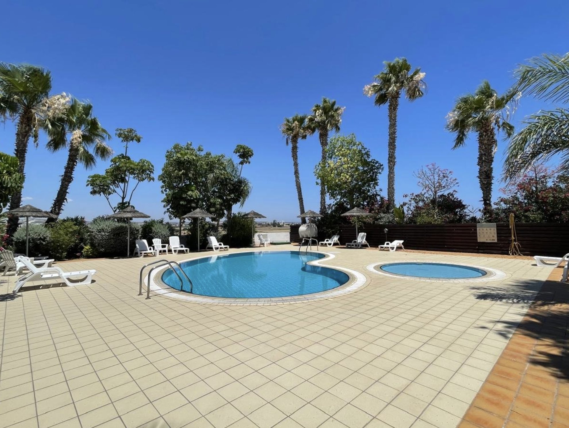 Modern 2-Bedroom Penthouse in Livadia, Larnaca