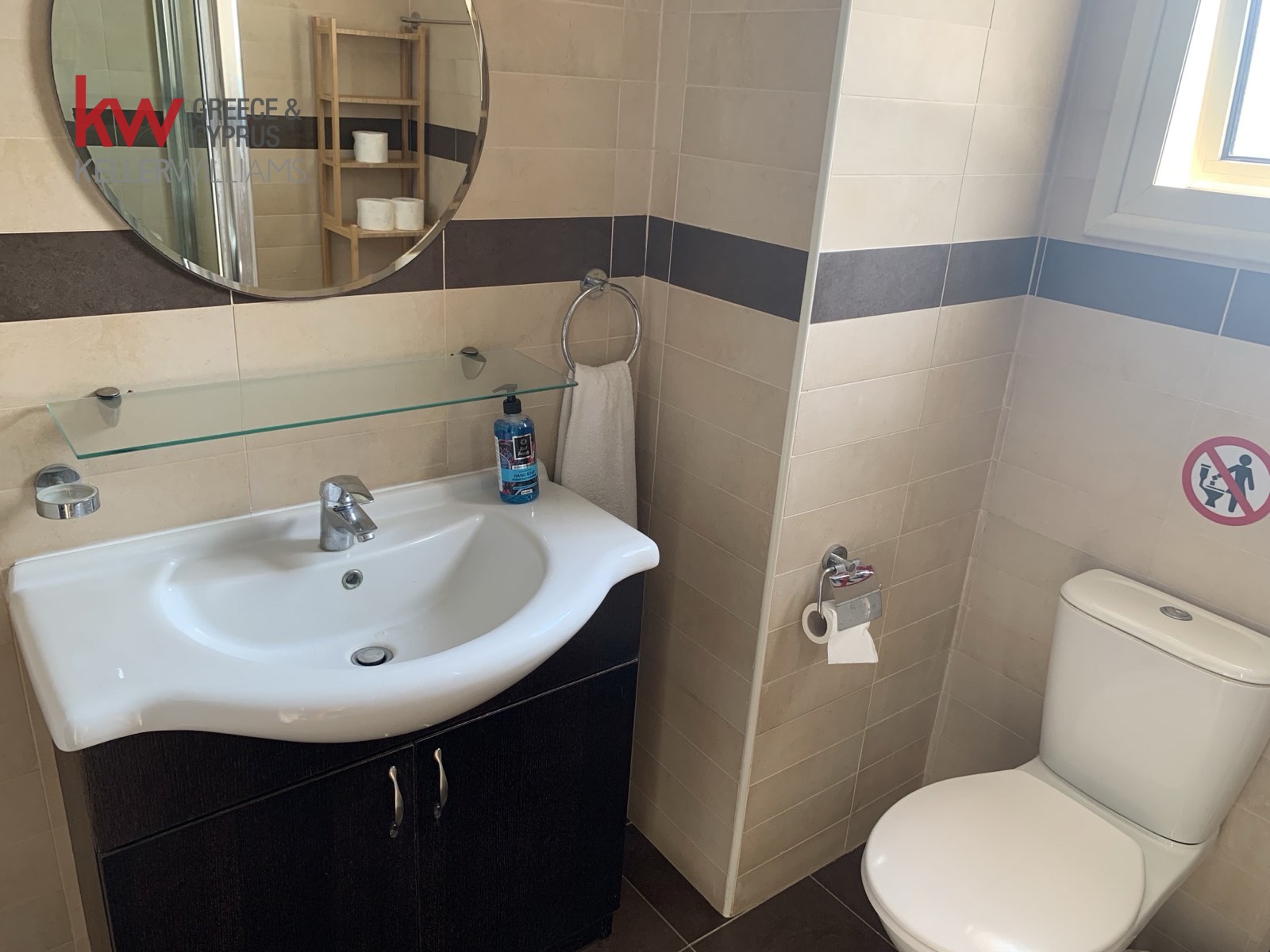 2-bed furnished apartment in Larnaca City photo 9