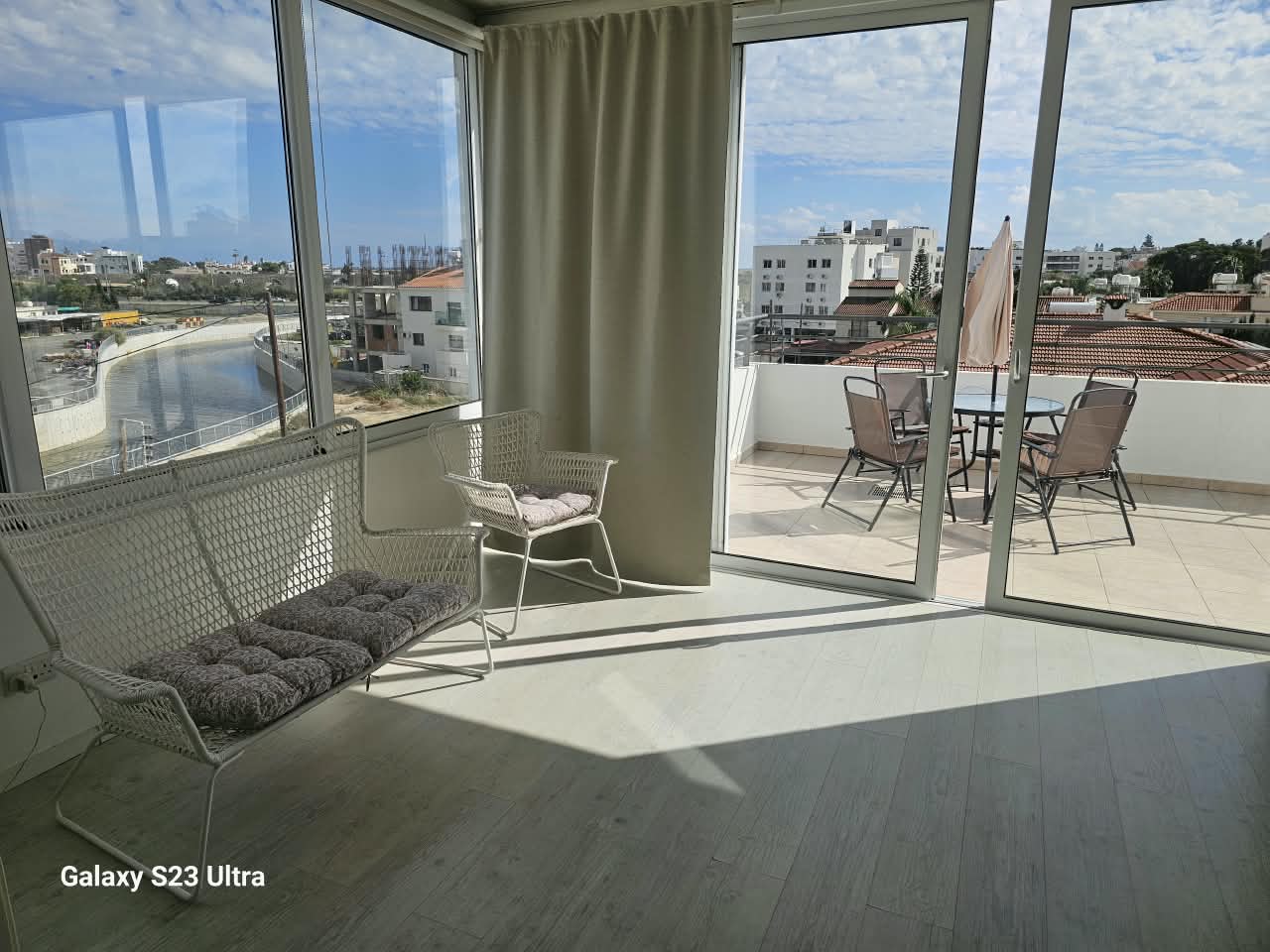 3 BEDROOM SPACIOS LUXURY PENTHOUSE WITH DEVELOPED ROOF GARDEN AND BARBEQUE ZONE