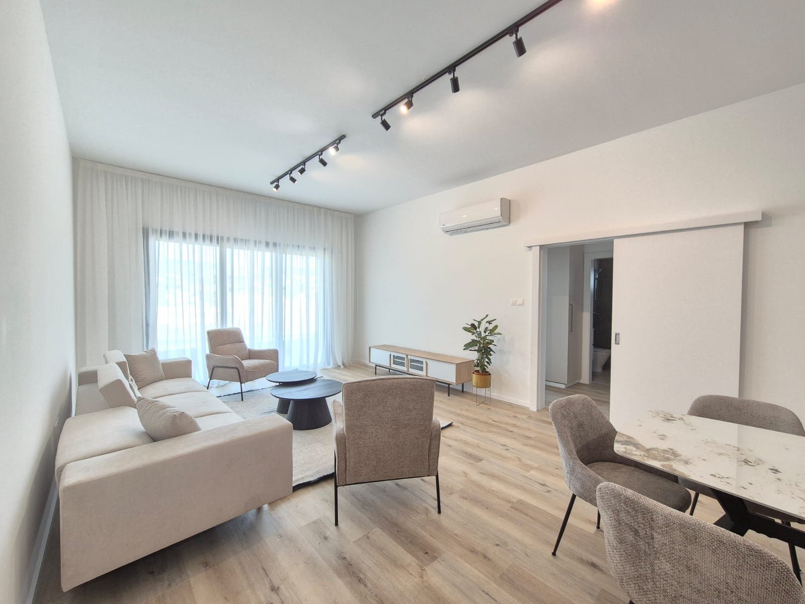 Modern 2-Bedroom Apartment in Agios Athanasios, Limassol