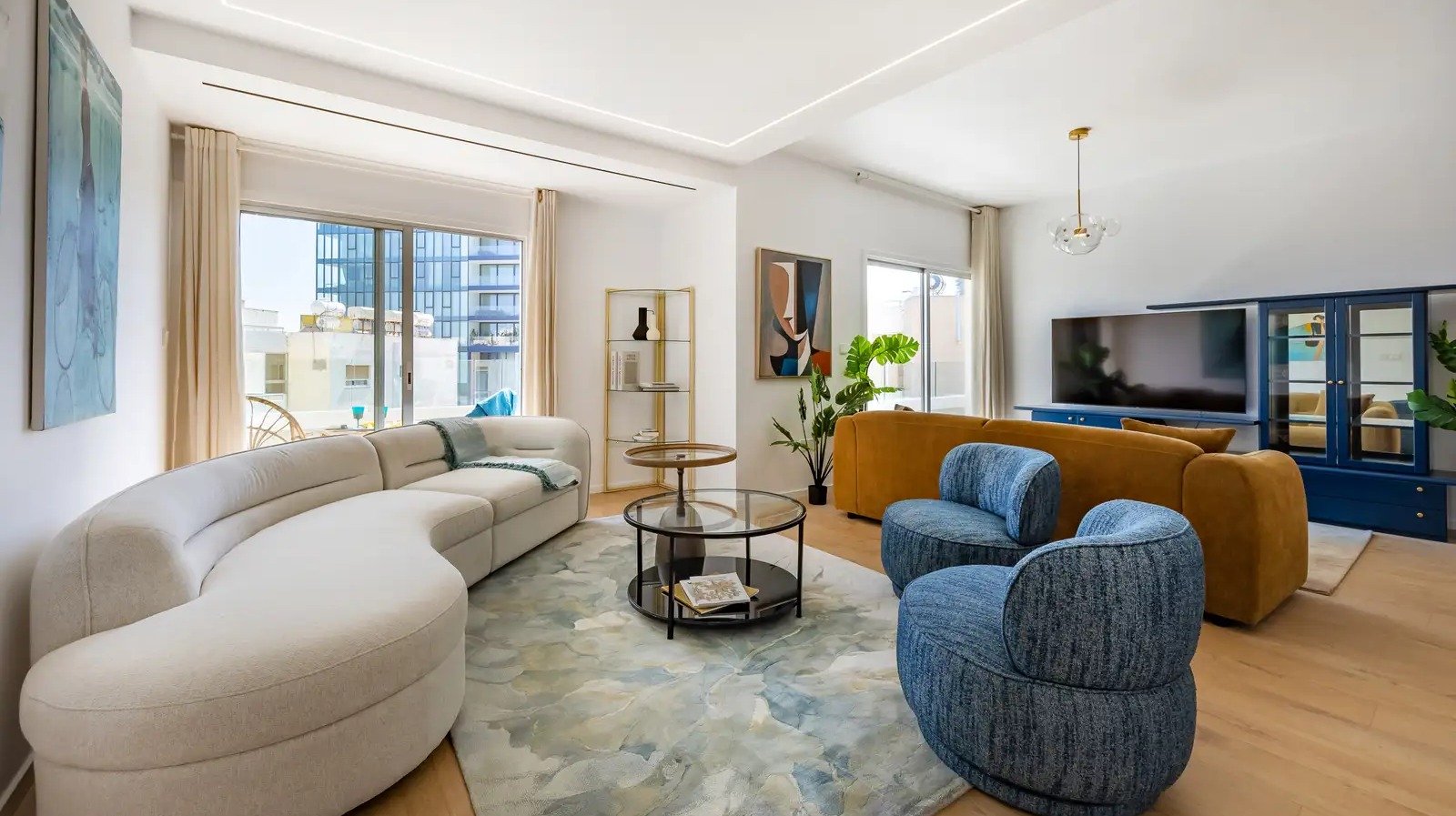 Modern 3-Bedroom Penthouse in Mouttagiaka Tourist Area, Limassol
