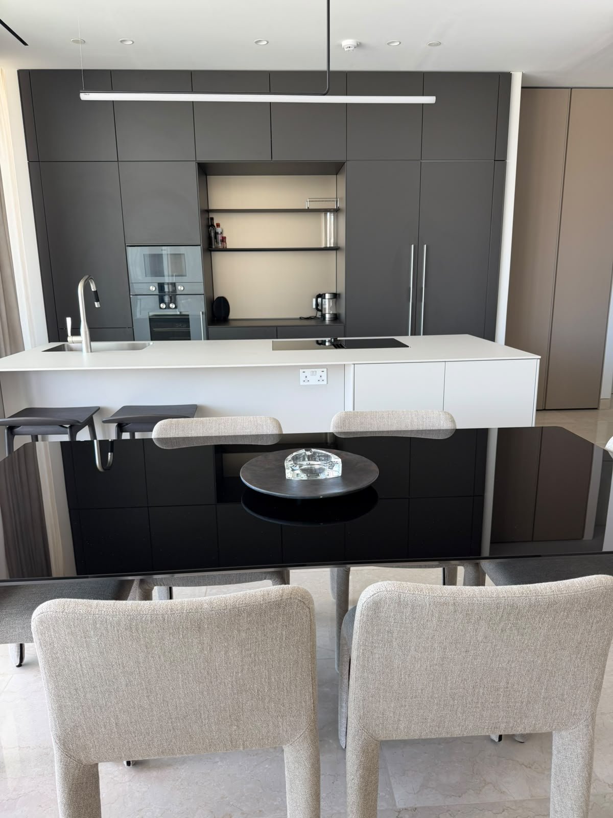 Modern 2-bedroom apartment with sea view in Mouttagiaka photo 6