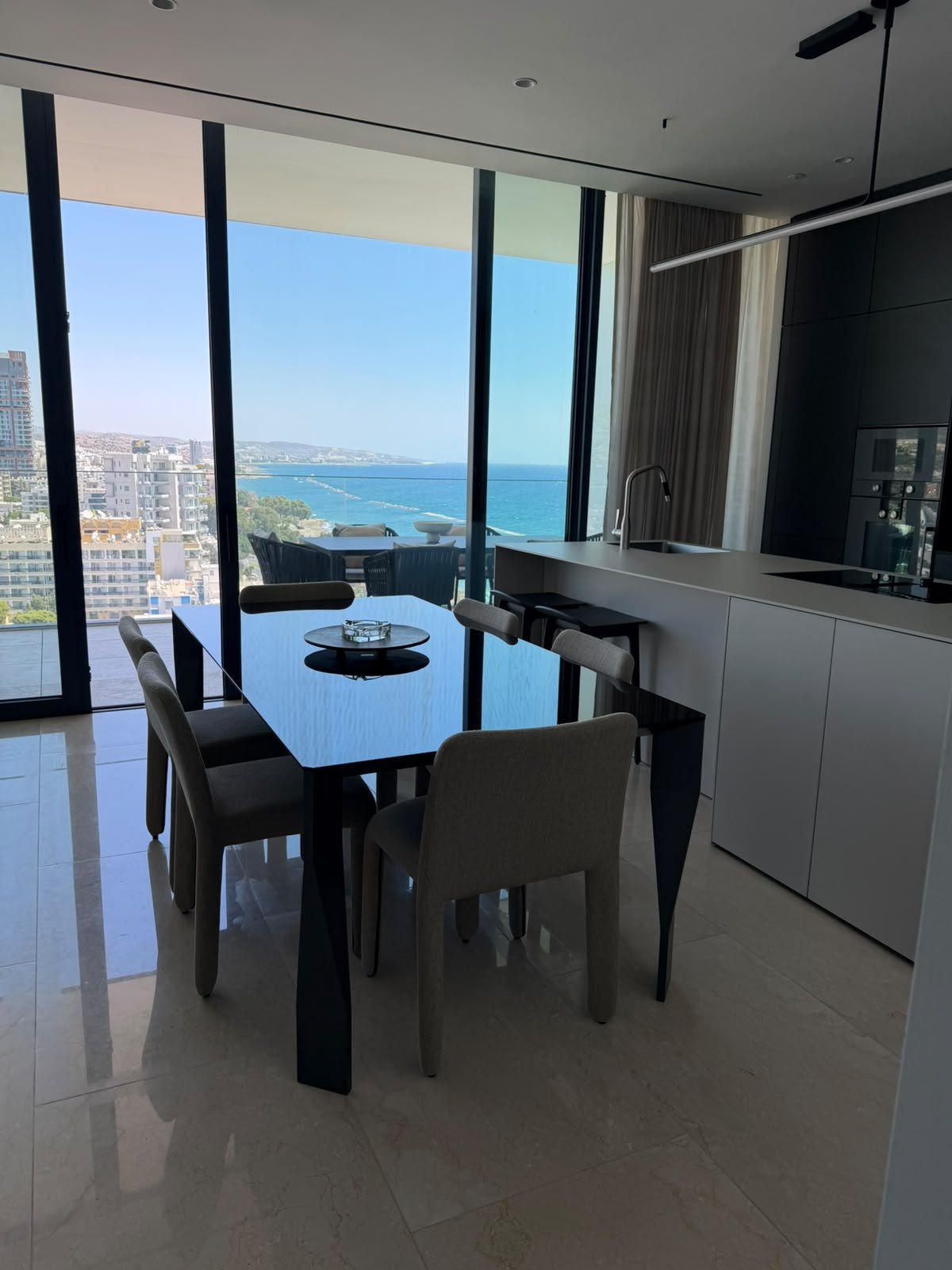 Modern 2-bedroom apartment with sea view in Mouttagiaka photo 16