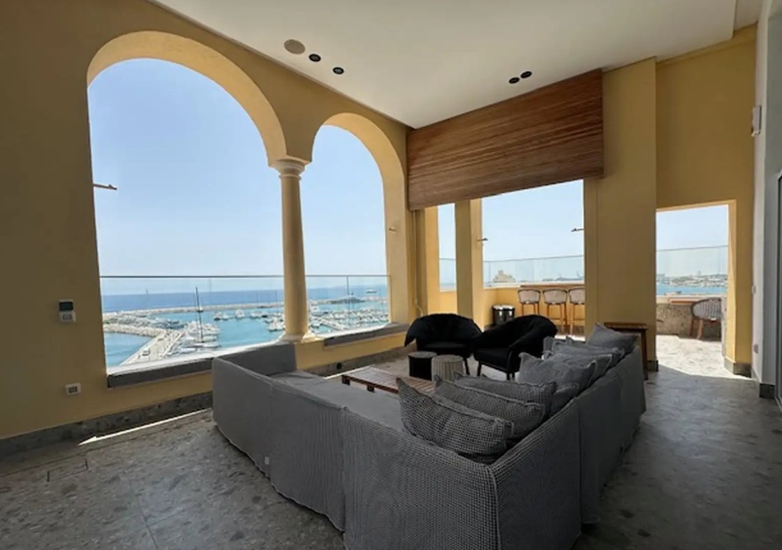 Spacious 3-Bedroom Penthouse in Limassol Marina, Limassol