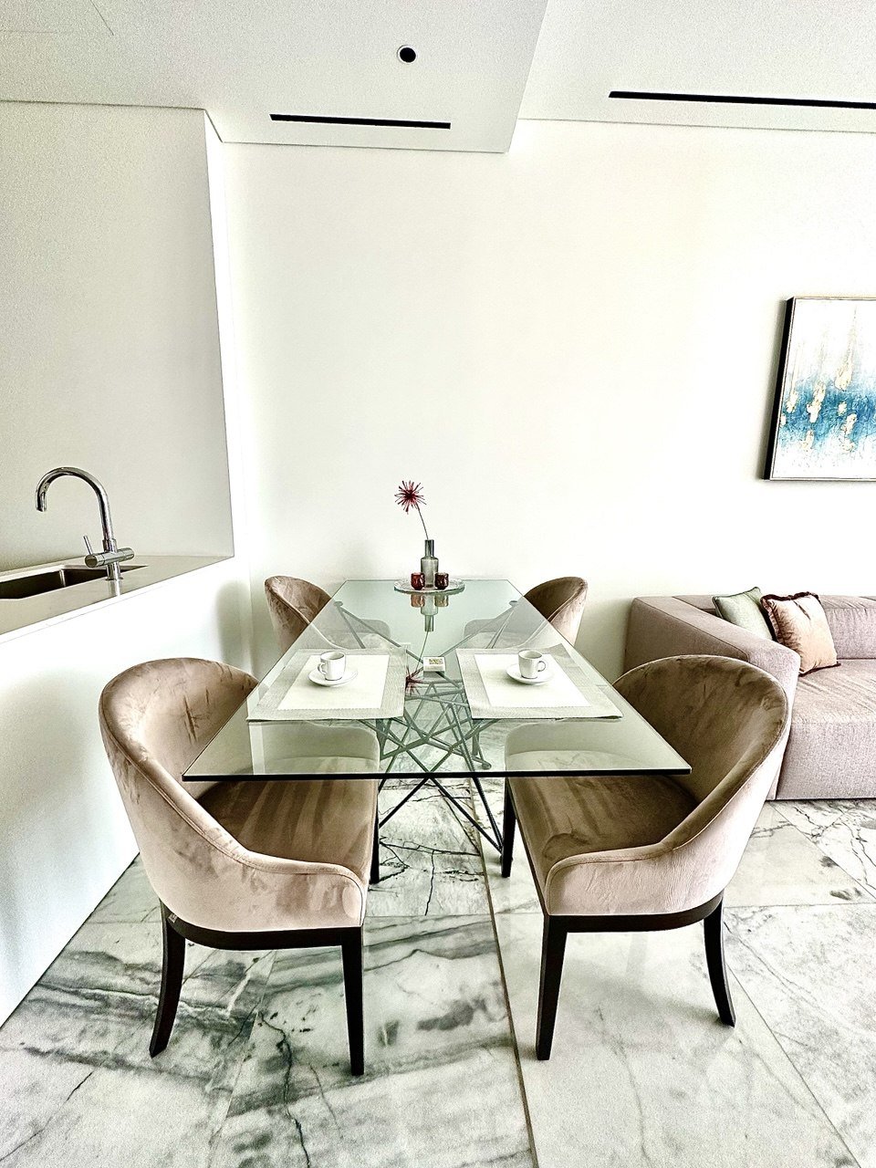 Furnished 1-bed apartment with sea views in Germasogeia photo 4