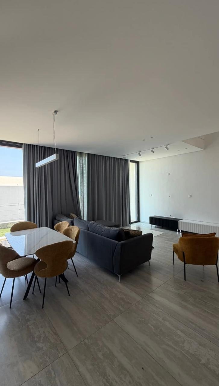 4-bed furnished villa with pool and sea view in Chlorakas photo 3