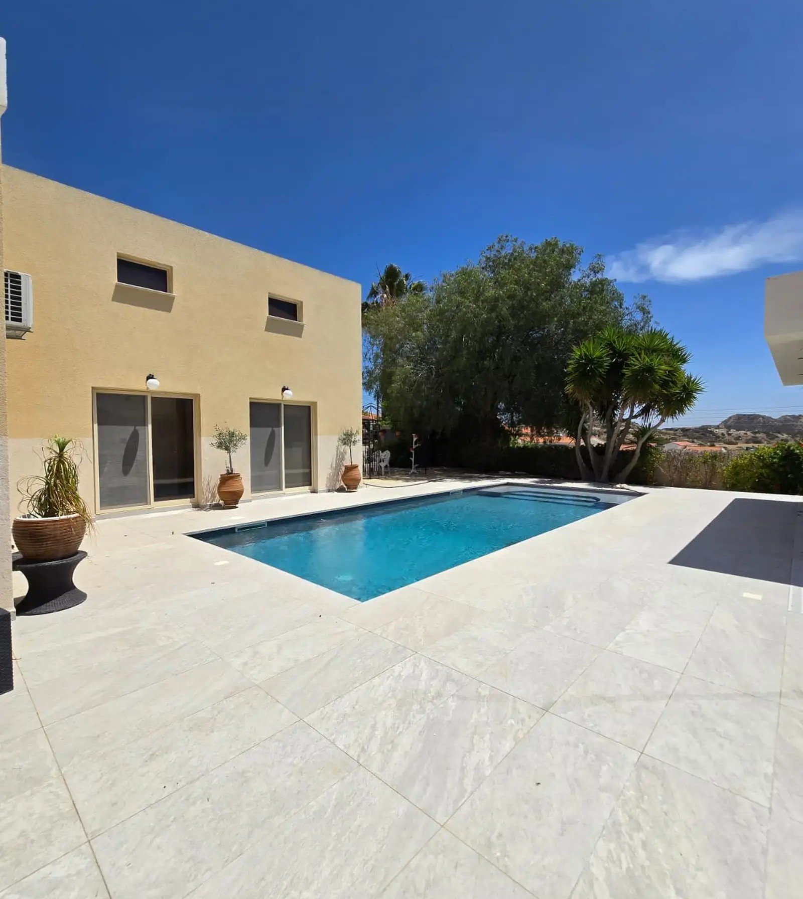 Modern 3-bed detached house with pool in Pissouri photo 4