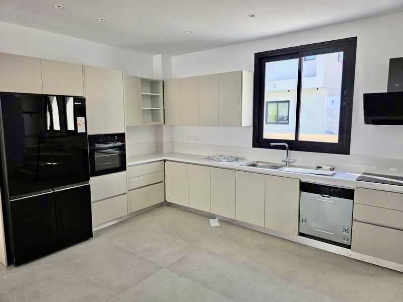 Brand new 4-BR luxury Villa for rent in Larnaca/ Aradippou