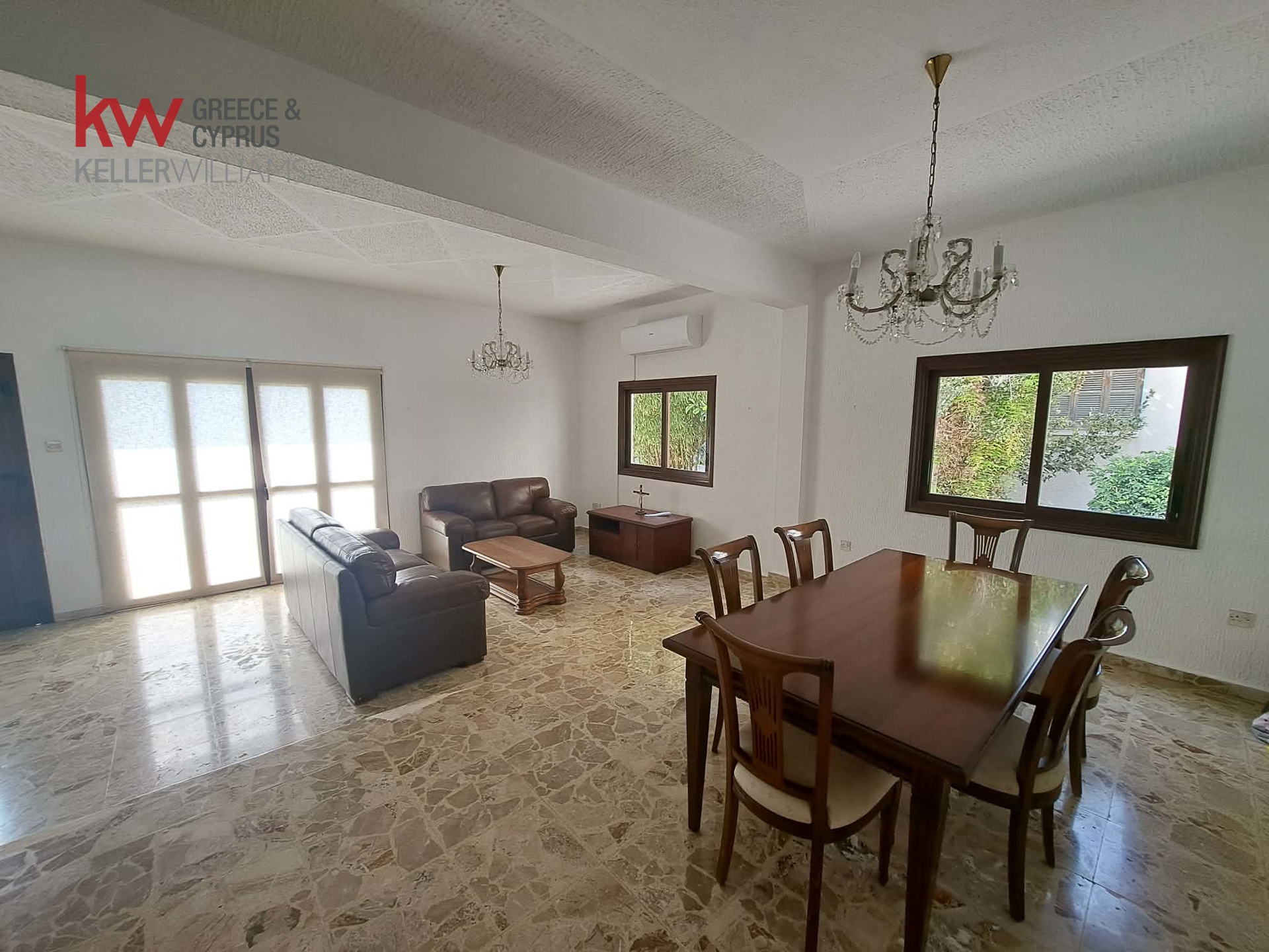 4-bed detached house in Chrysopolitissa, Larnaca photo 4