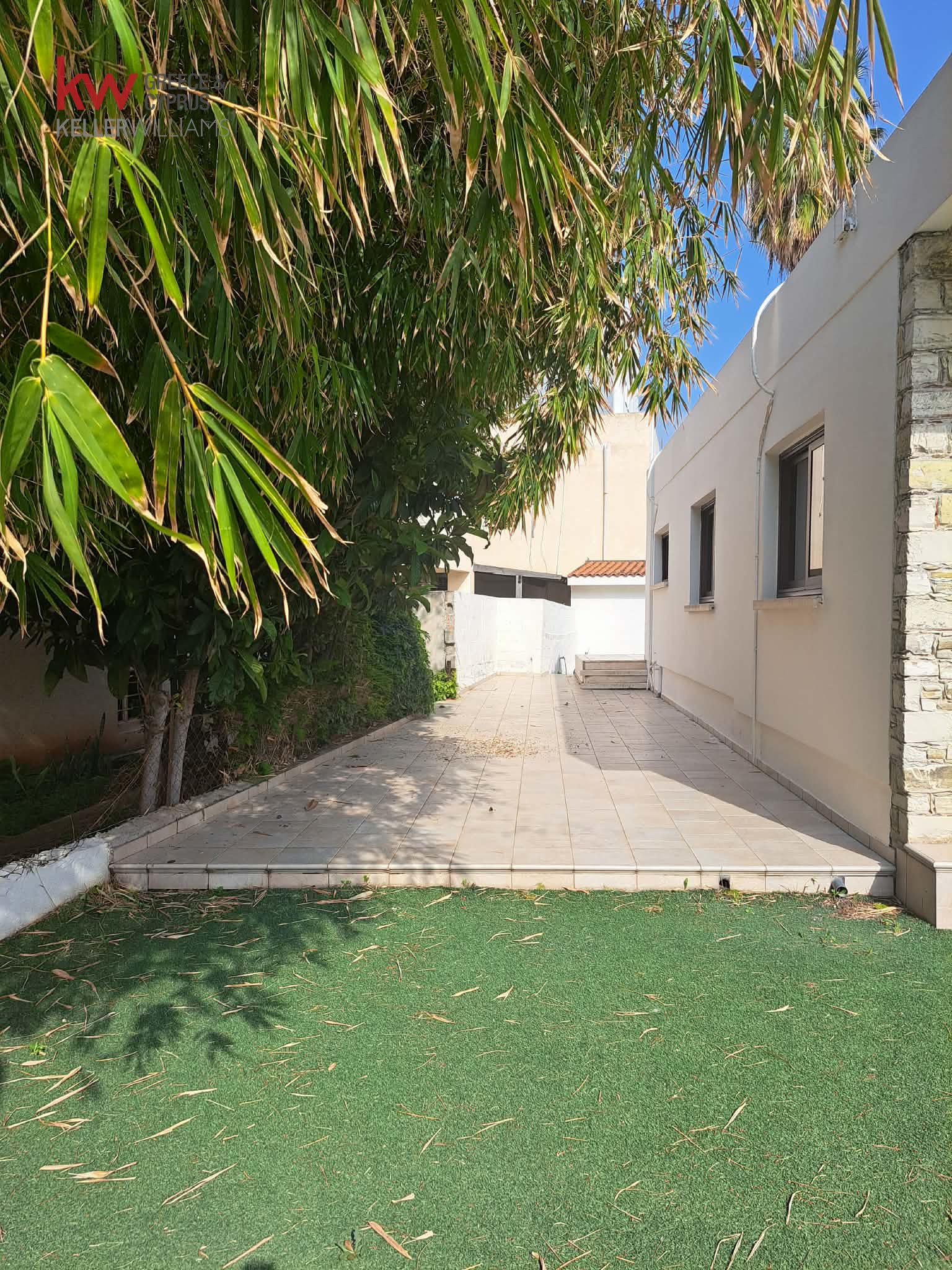 4-bed detached house in Chrysopolitissa, Larnaca photo 3