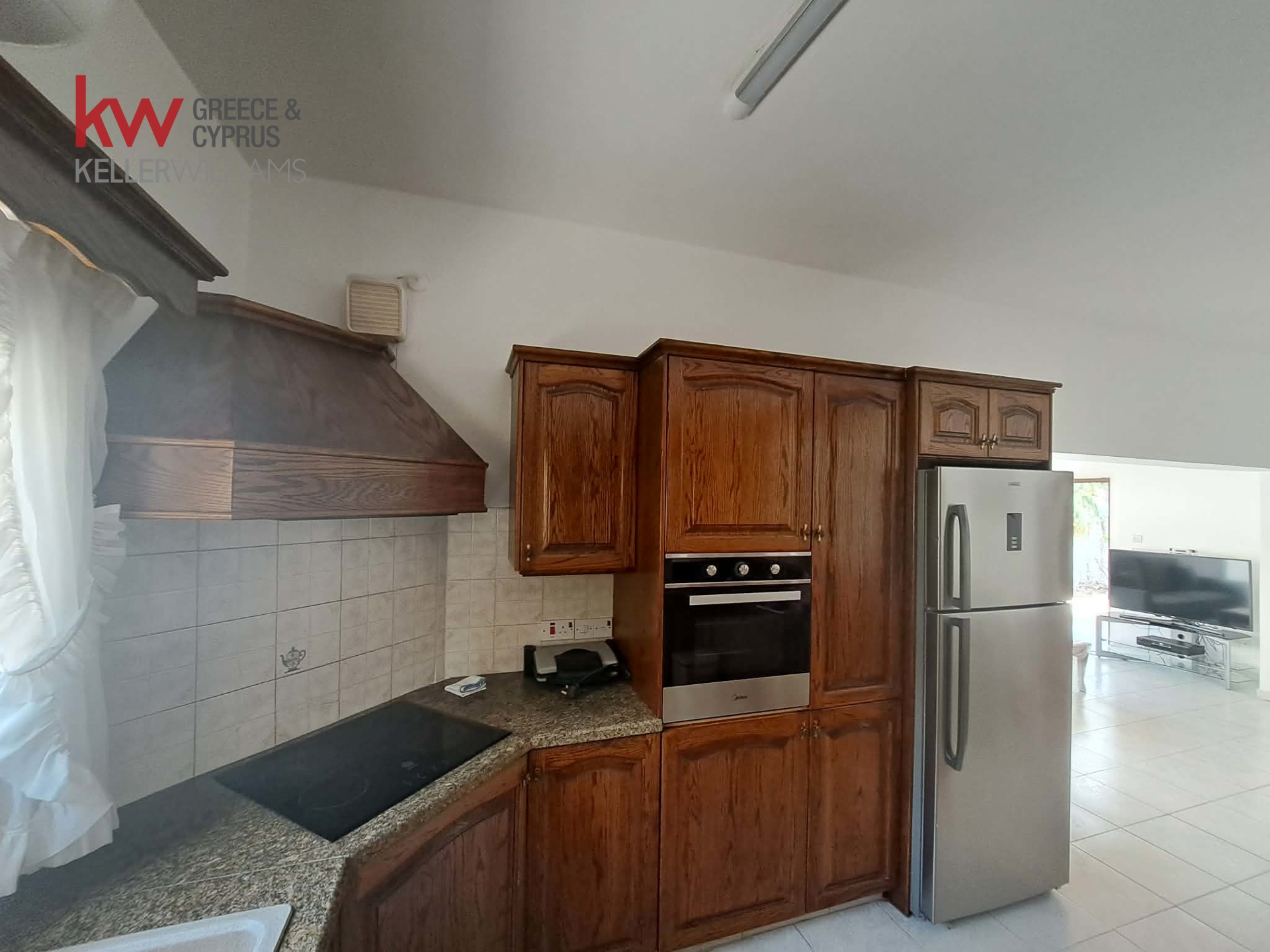 4-bed detached house in Chrysopolitissa, Larnaca photo 9