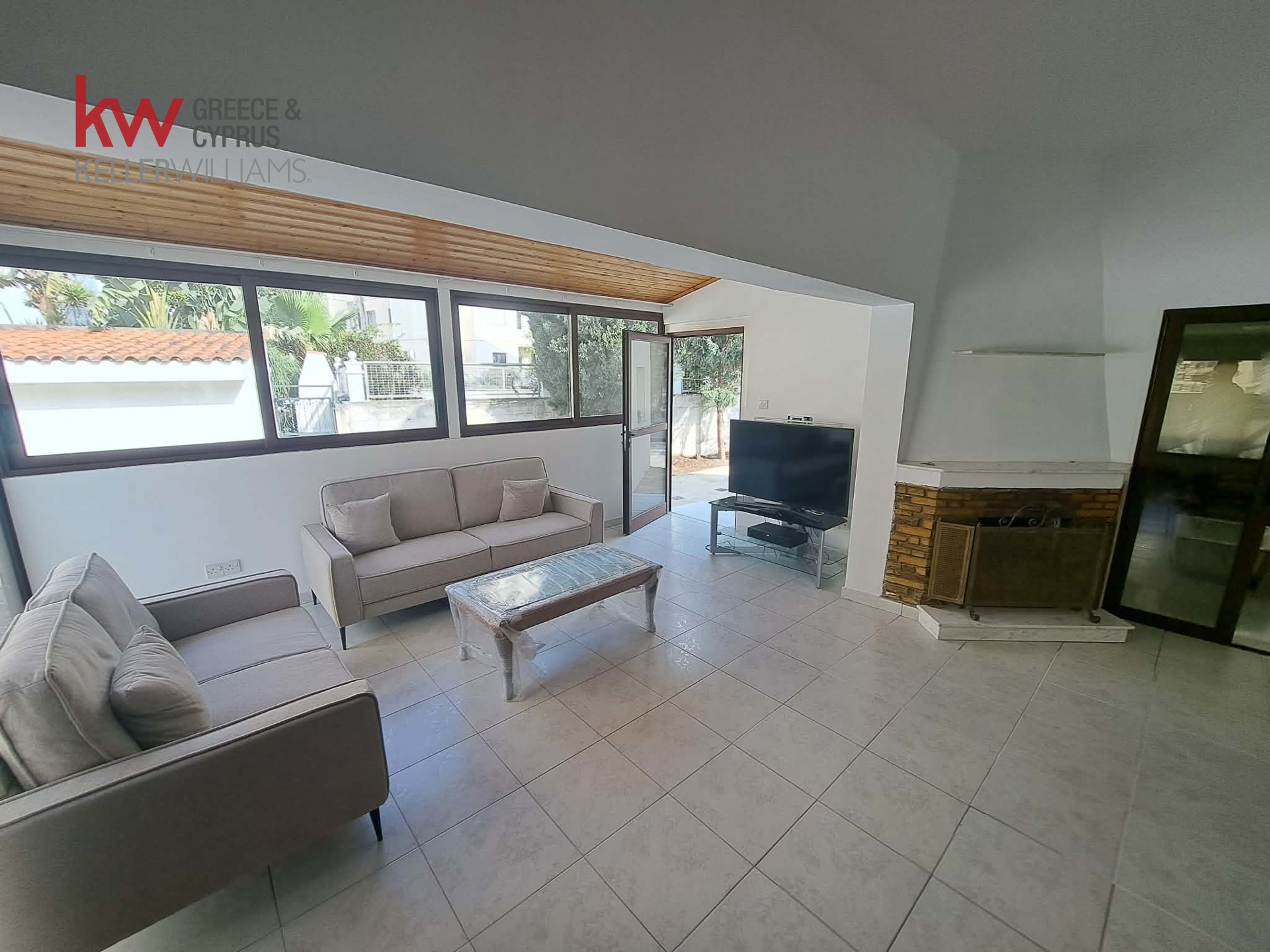 4-bed detached house in Chrysopolitissa, Larnaca photo 12