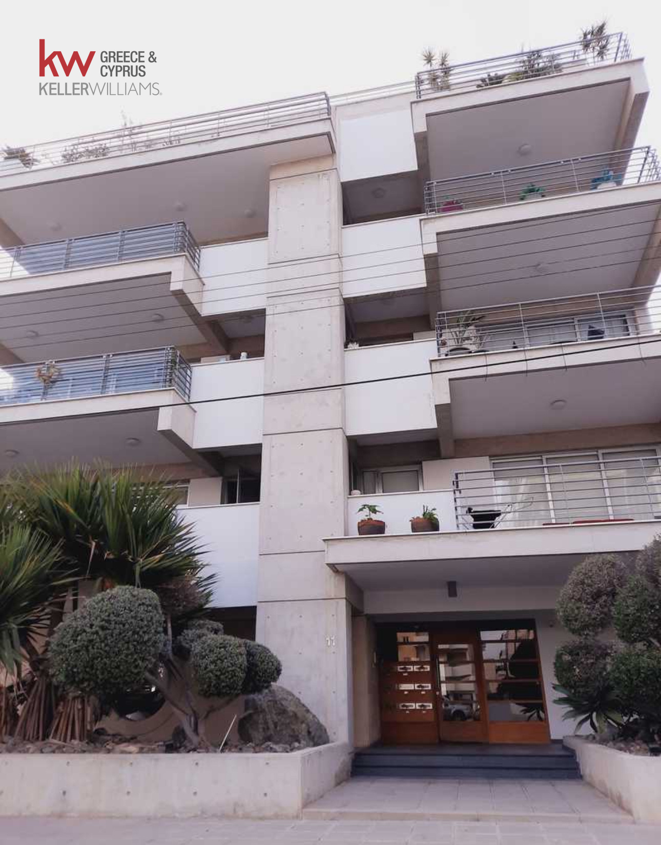 3-bed apartment with balcony and storage in Kamares, Larnaca photo 9
