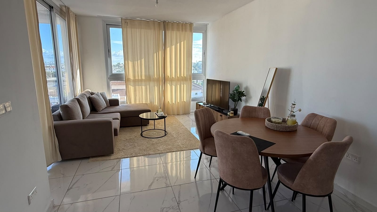 2-bed penthouse with roof garden in Kamares, Larnaca photo 3