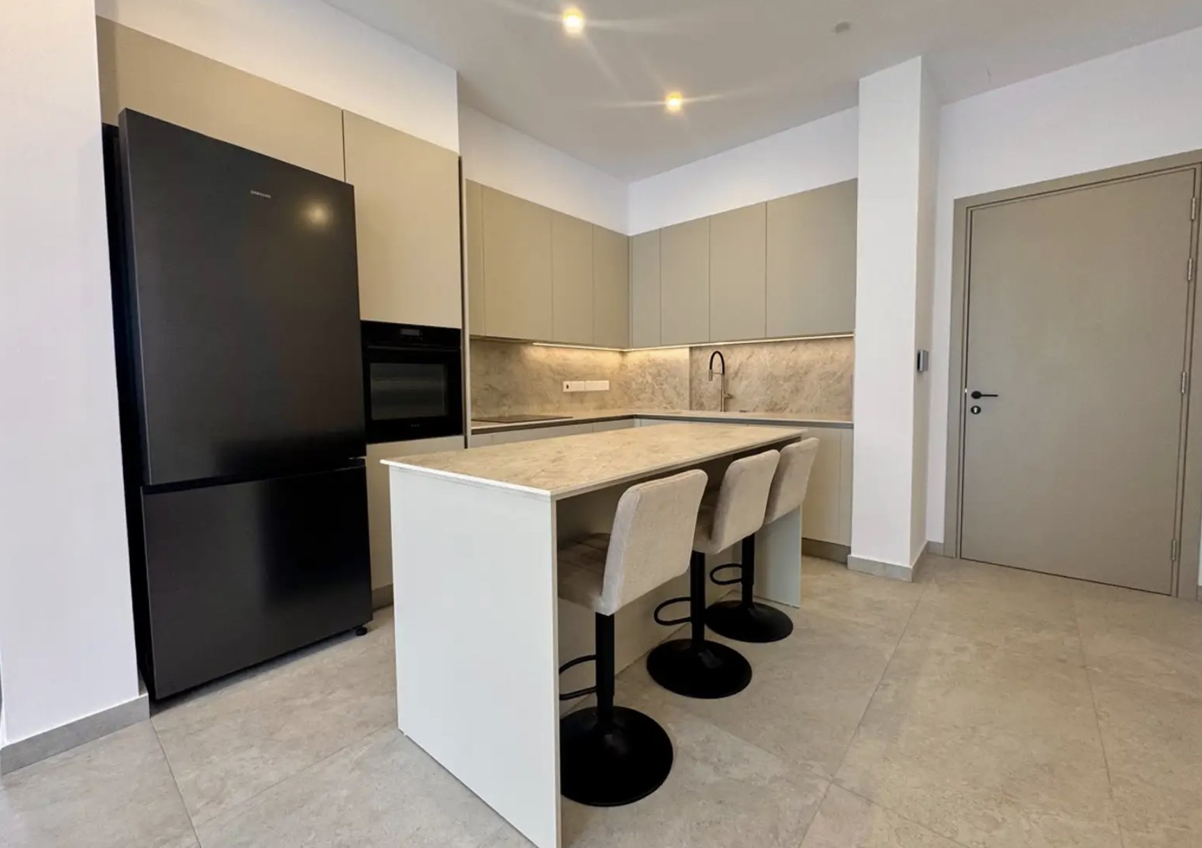Modern 2-Bedroom Apartment in Agios Nicolaos, Limassol