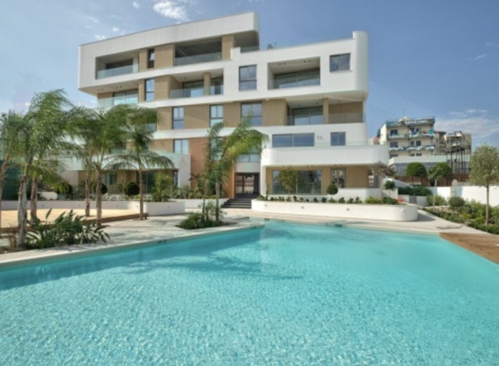 Modern 3-Bedroom Apartment in Agios Tychon Tourist Area, Limassol