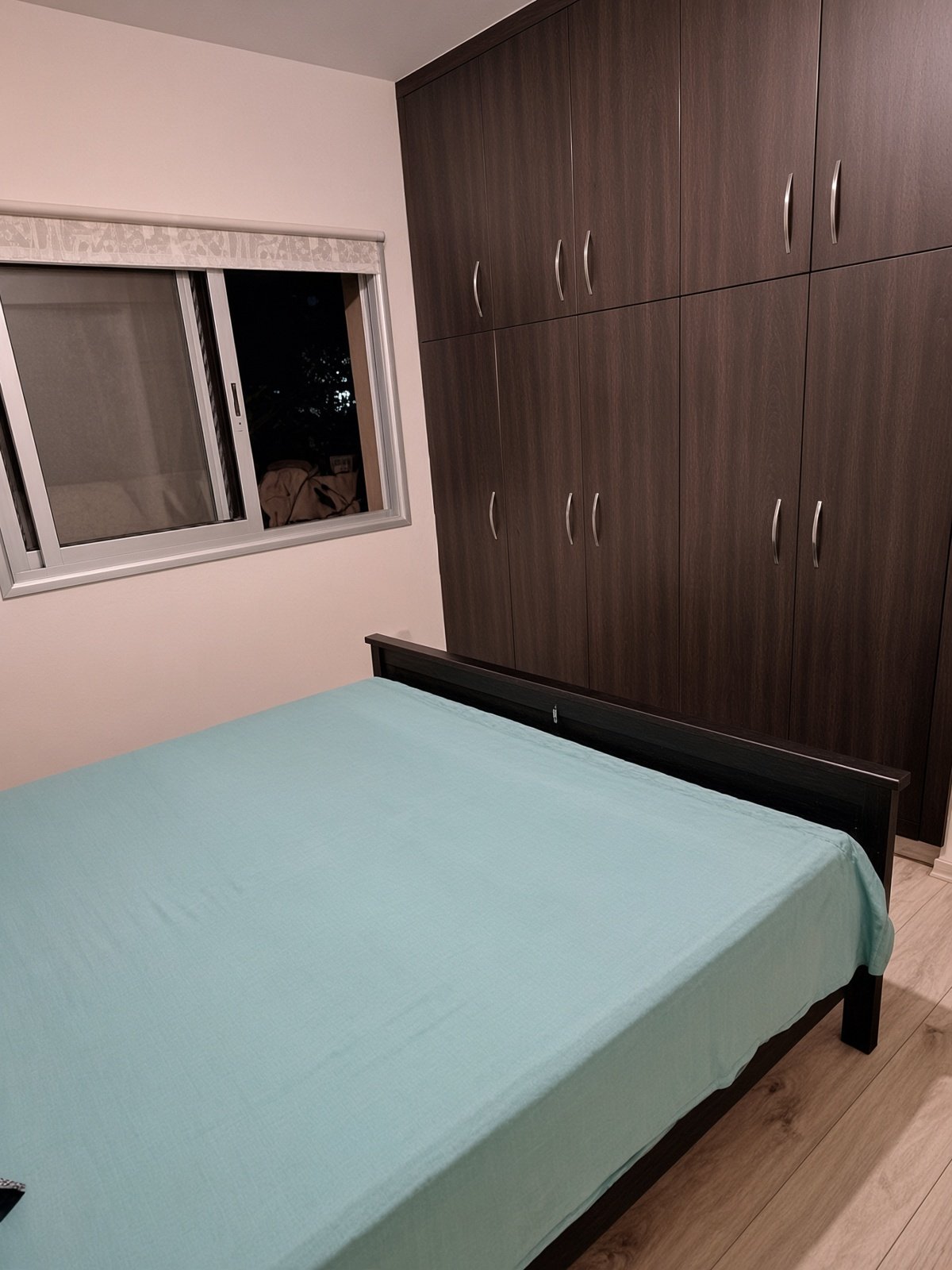 2-bed ground-floor apartment with garden and pool in Germasogeia photo 4