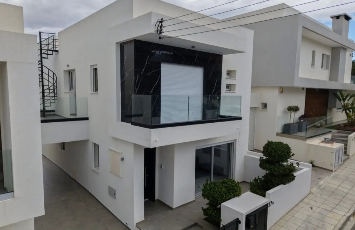 Spacious 3-Bedroom House in Agia Fyla, Limassol