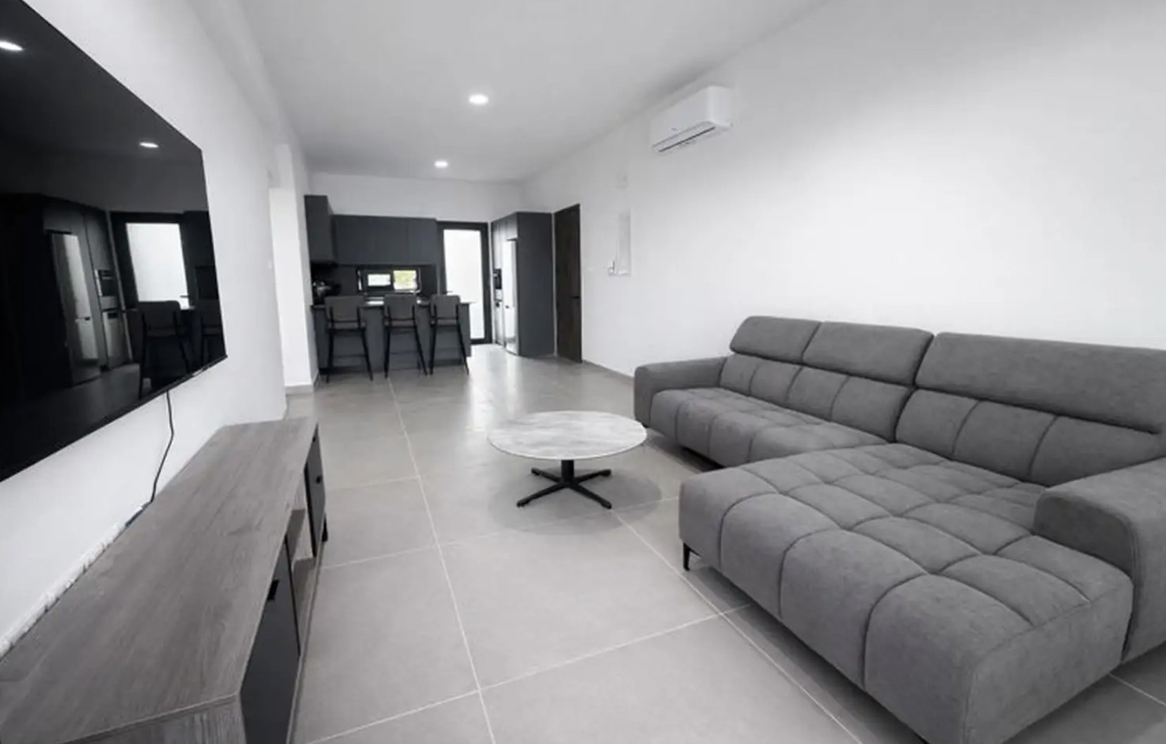 Modern 2-Bedroom Apartment in Katholiki, Limassol