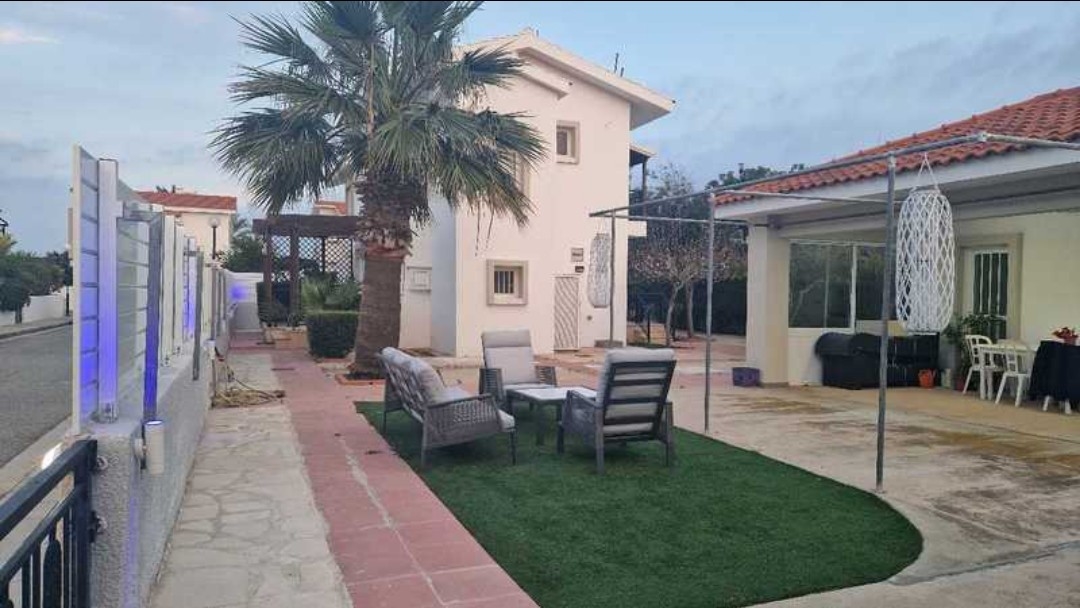 Three Bedroom House in Pervolia Sea Side