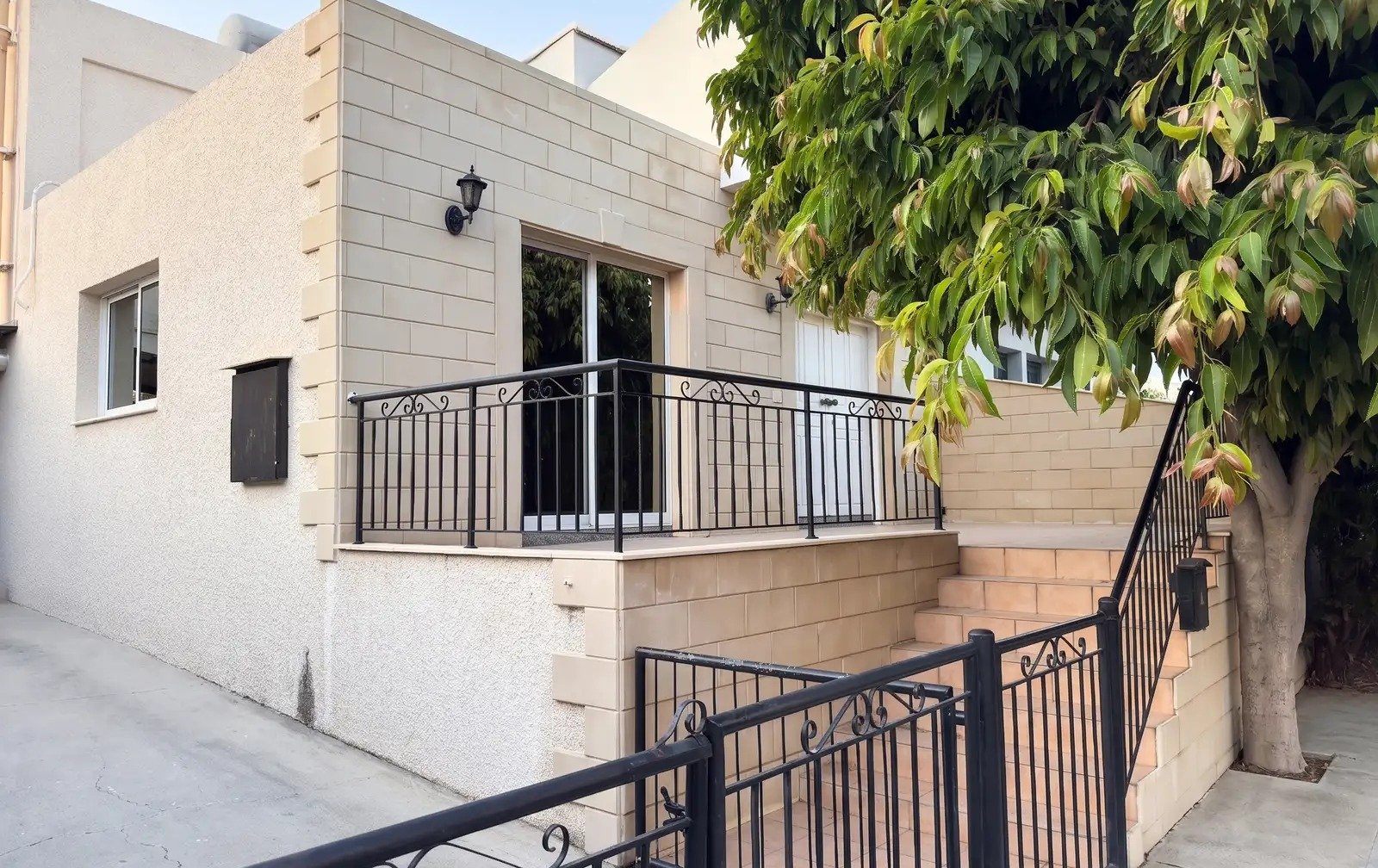 Spacious 3-Bedroom House in Kapsalos, Limassol