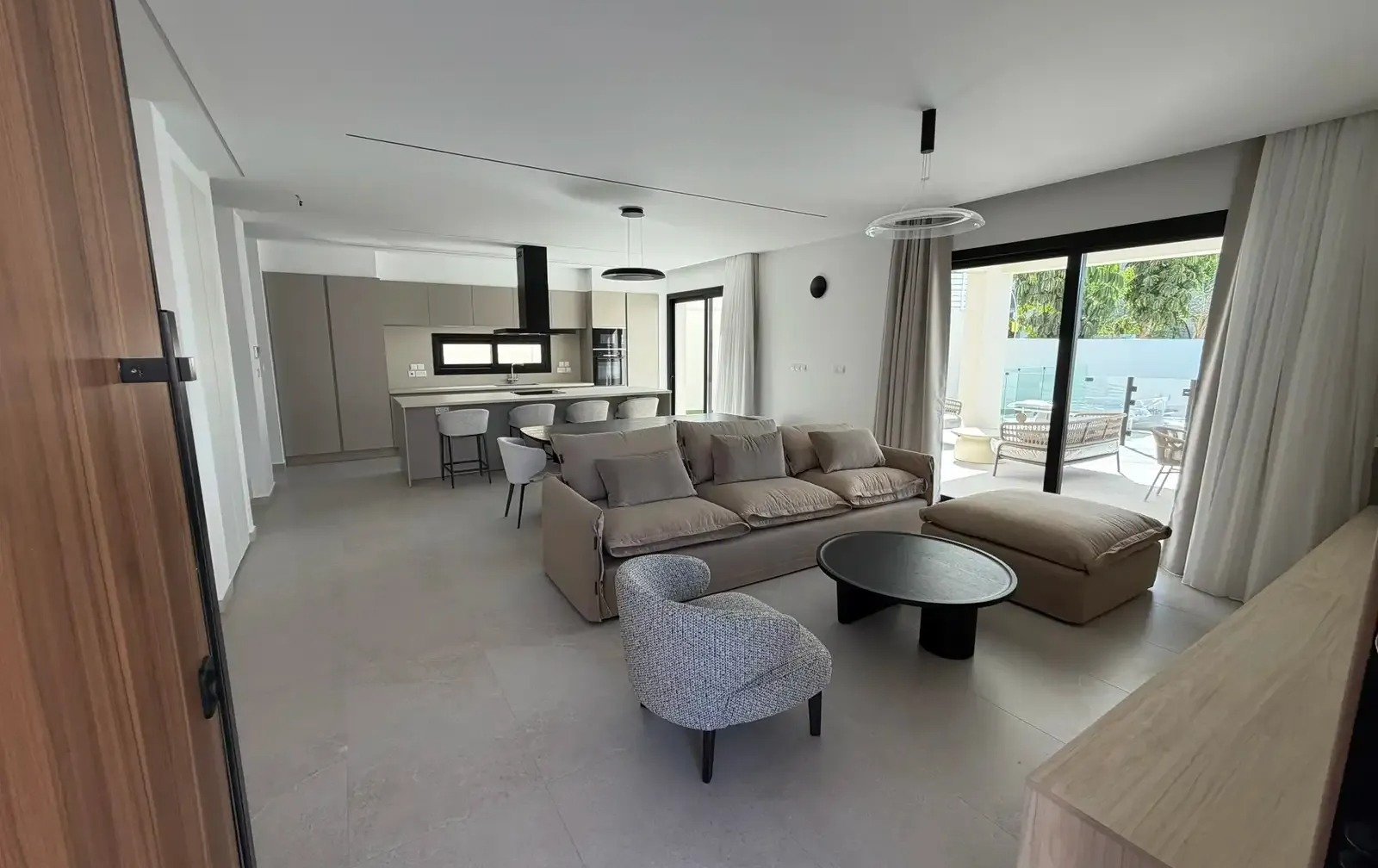 Spacious 5-Bedroom Villa in Agios Athanasios, Limassol