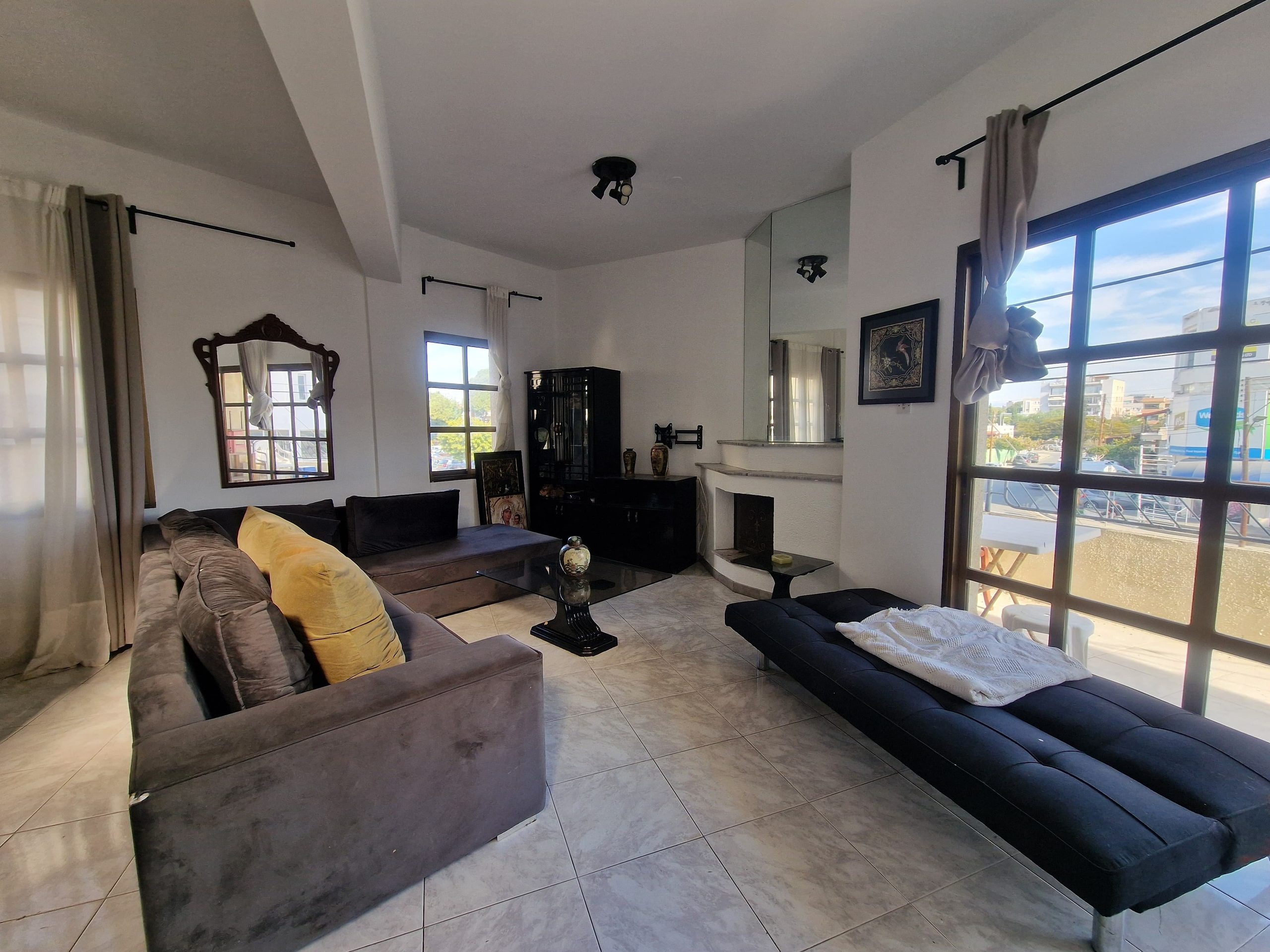 Spacious 6-Bedroom Apartment in Agios Ioannis, Limassol